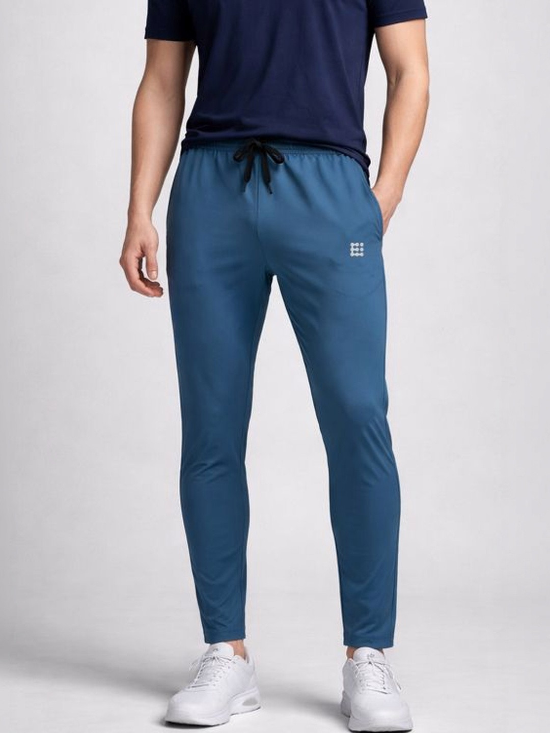 ENRIZZ Men Regular Fit Brand Logo Training Joggers