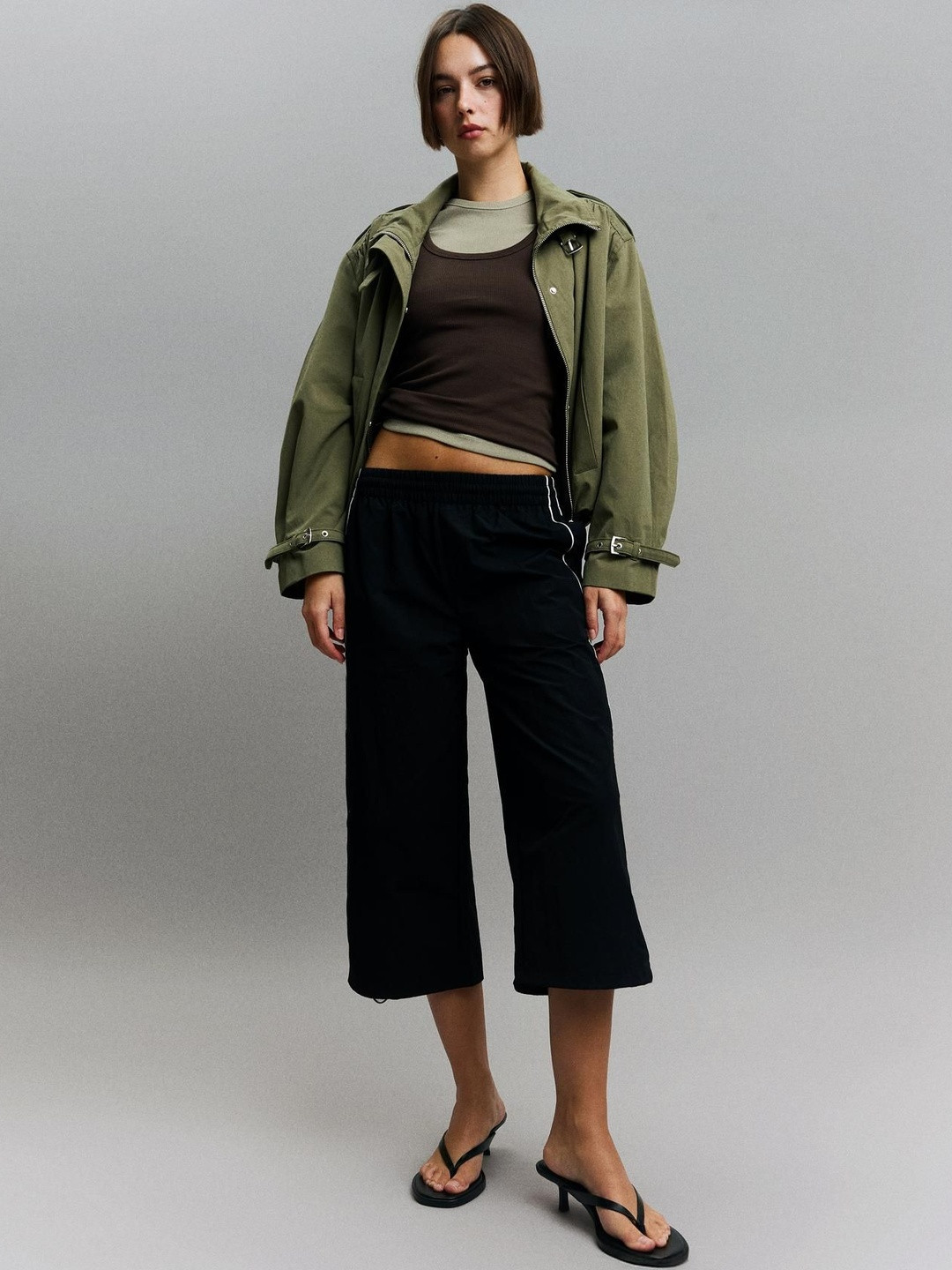 Bershka Technical Capri Trousers With Stoppers