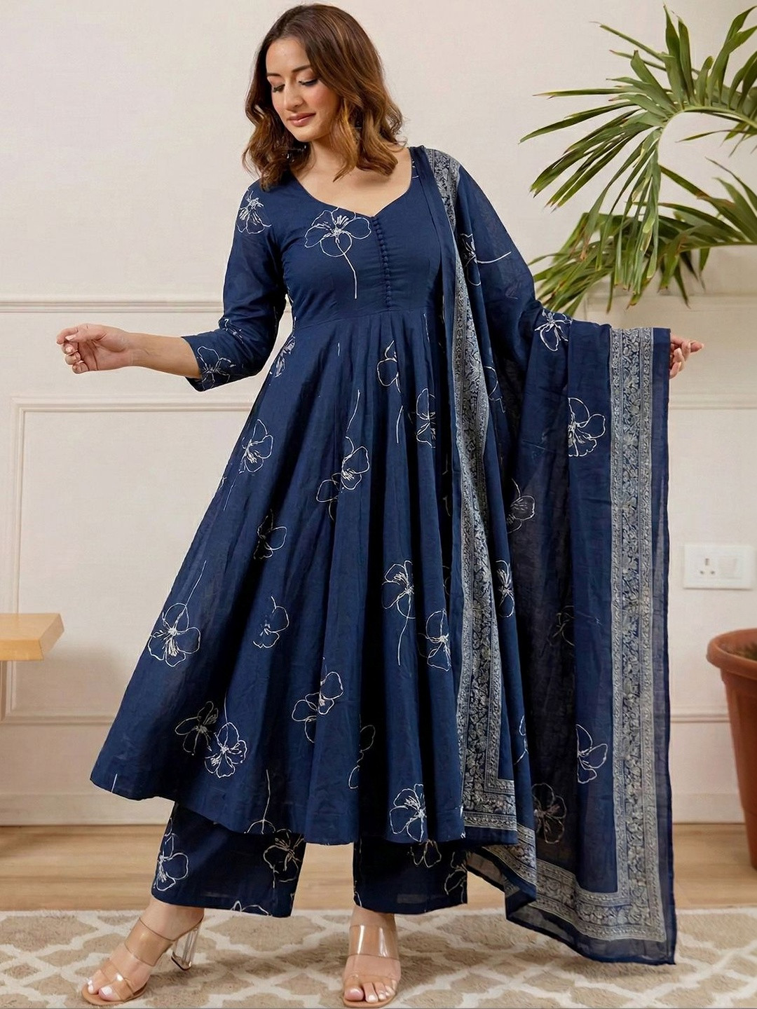 SZN Women Floral Printed Regular Kurta with Palazzos & With Dupatta