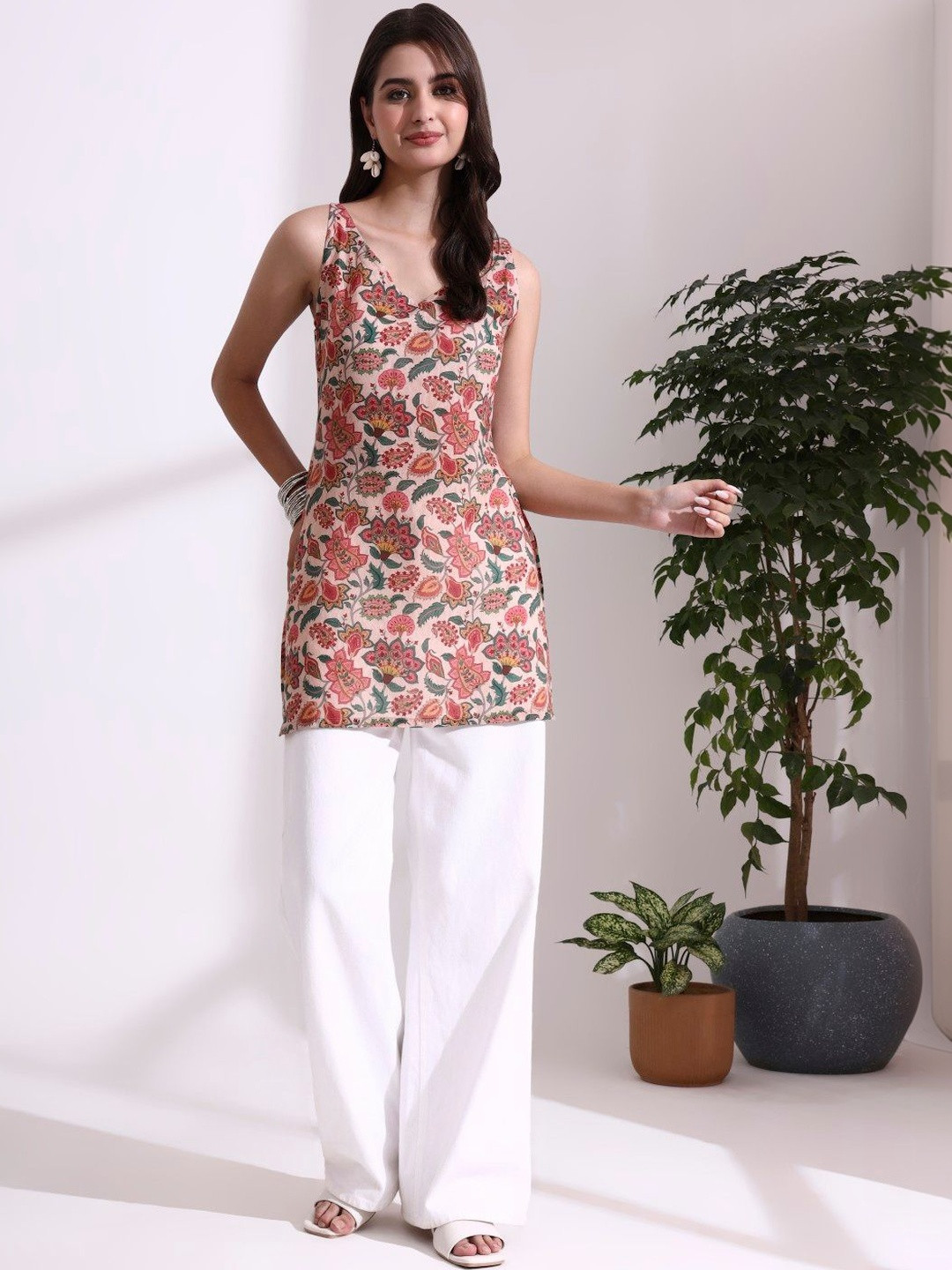 LUSIVA Floral Printed V-Neck Pure Cotton Blend Kurti