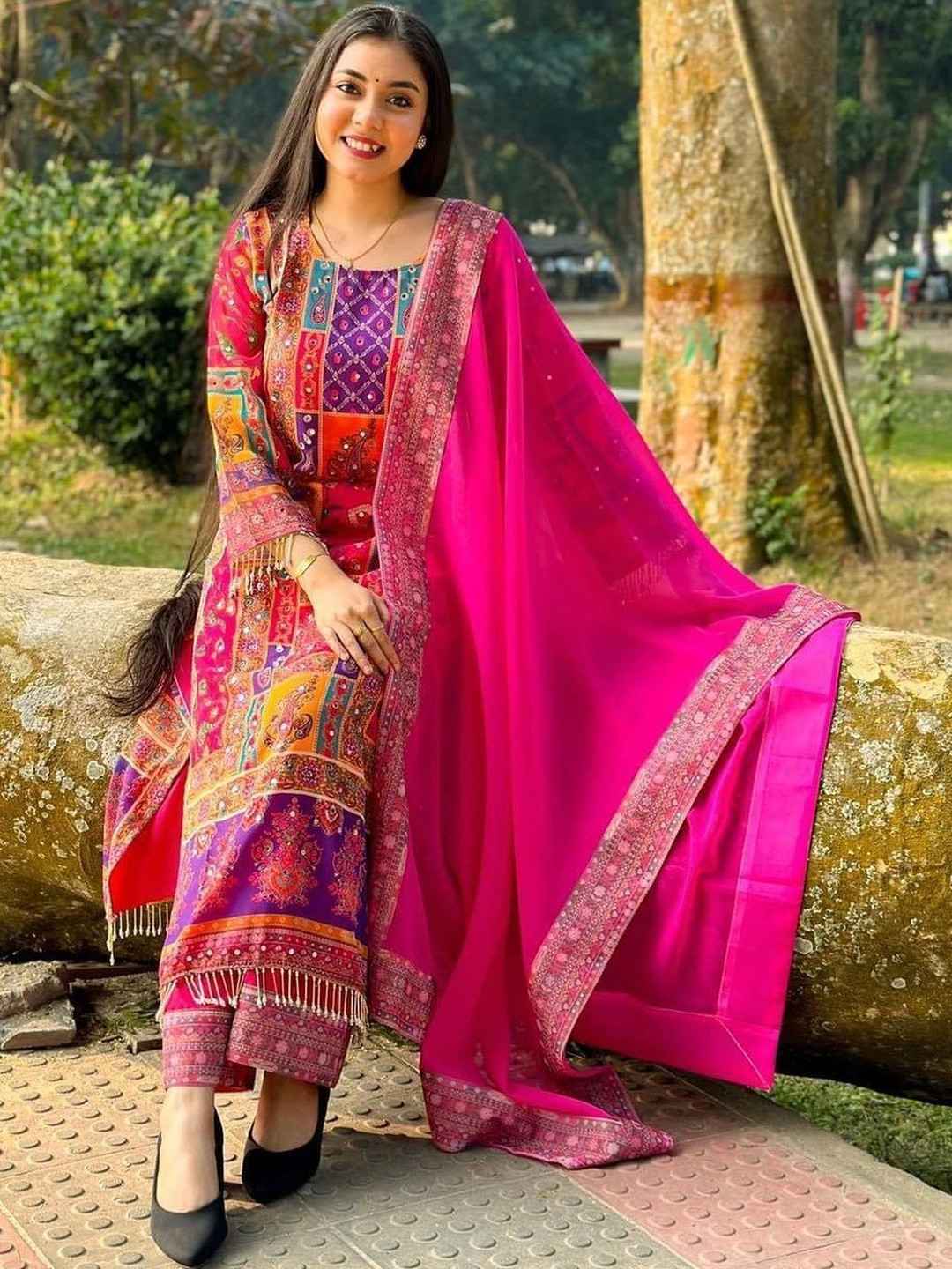 Garg Enterprises Women Ethnic Motifs Printed Regular Thread Work Kurta with Trousers & With Dupatta