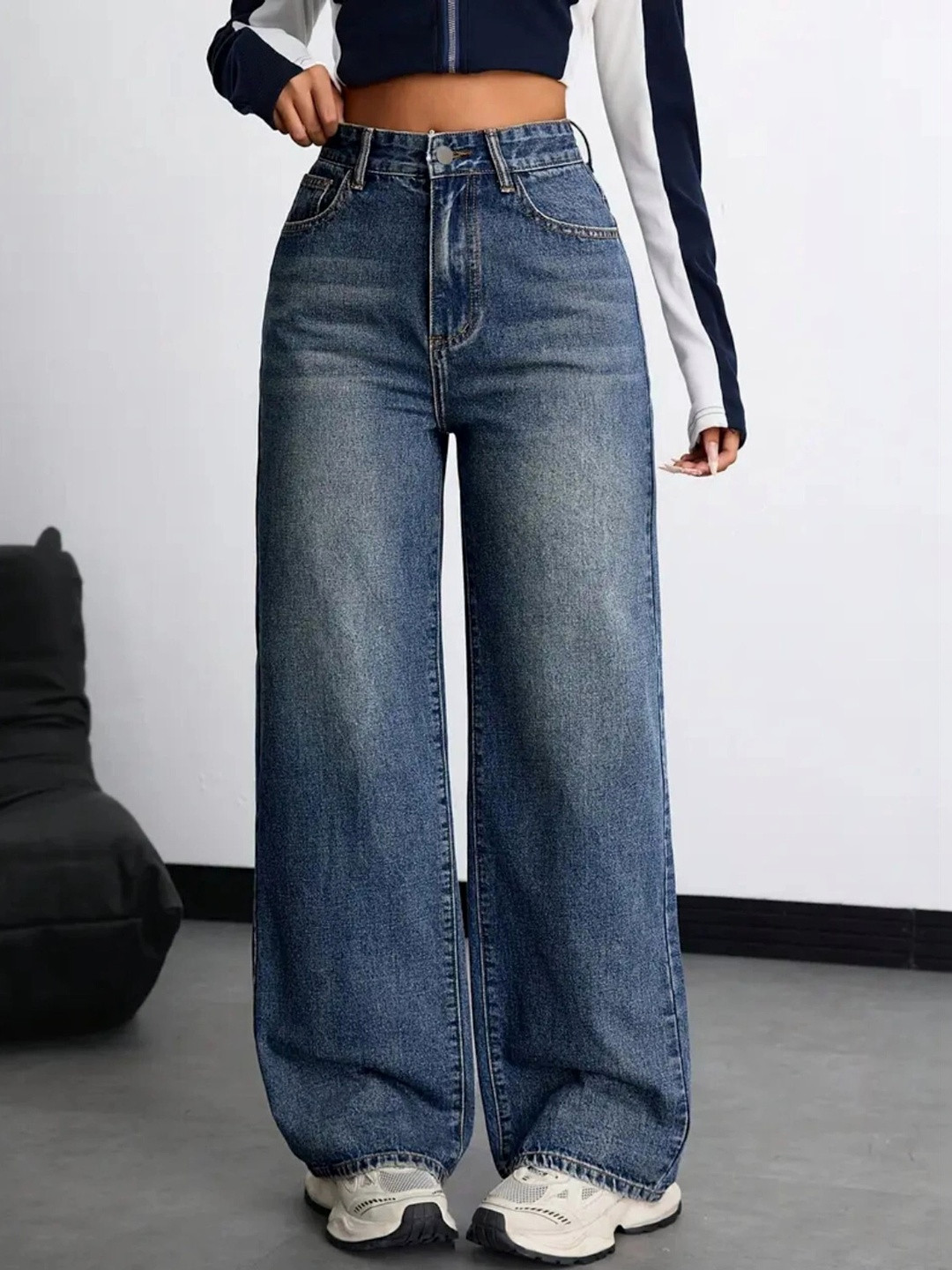 POMPOUS Women Jean Relaxed Fit High-Rise Light Fade Stretchable Jeans