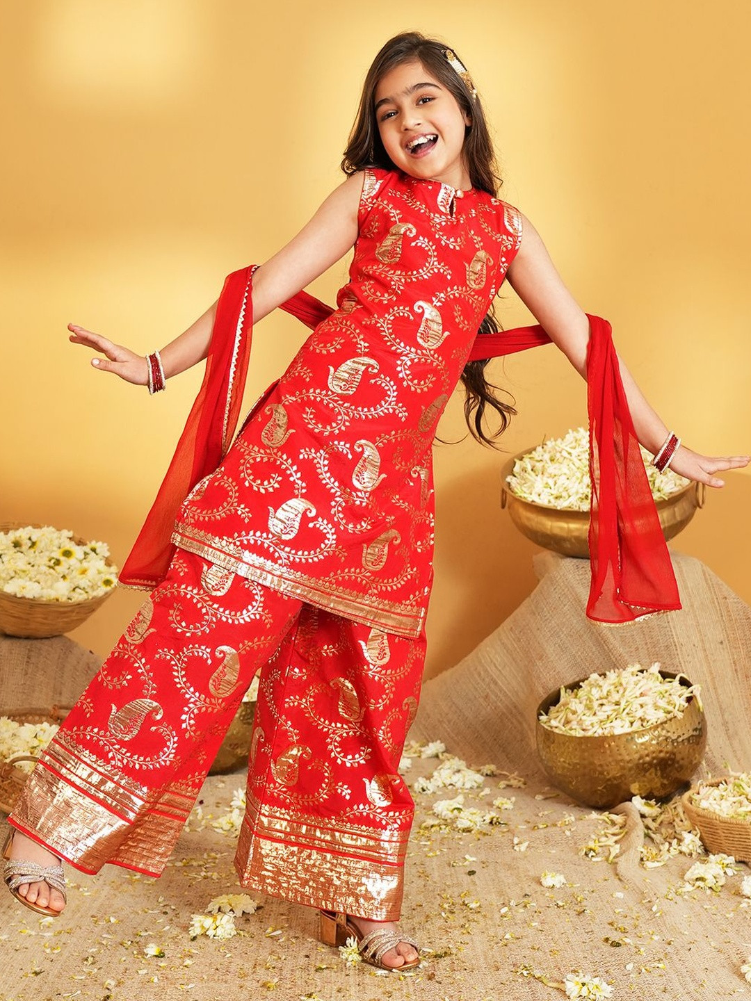 Aj DEZInES Girls Ethnic Motifs Printed Jacquard Kurta with Palazzos & Dupatta