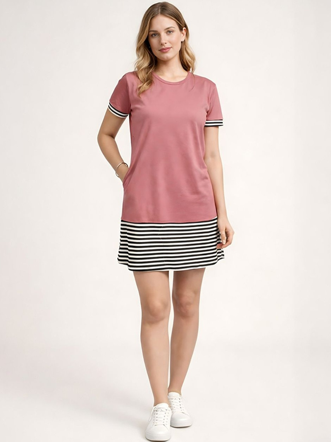 HM HUBB Striped Round Neck Pockets Longline Cotton T-shirt