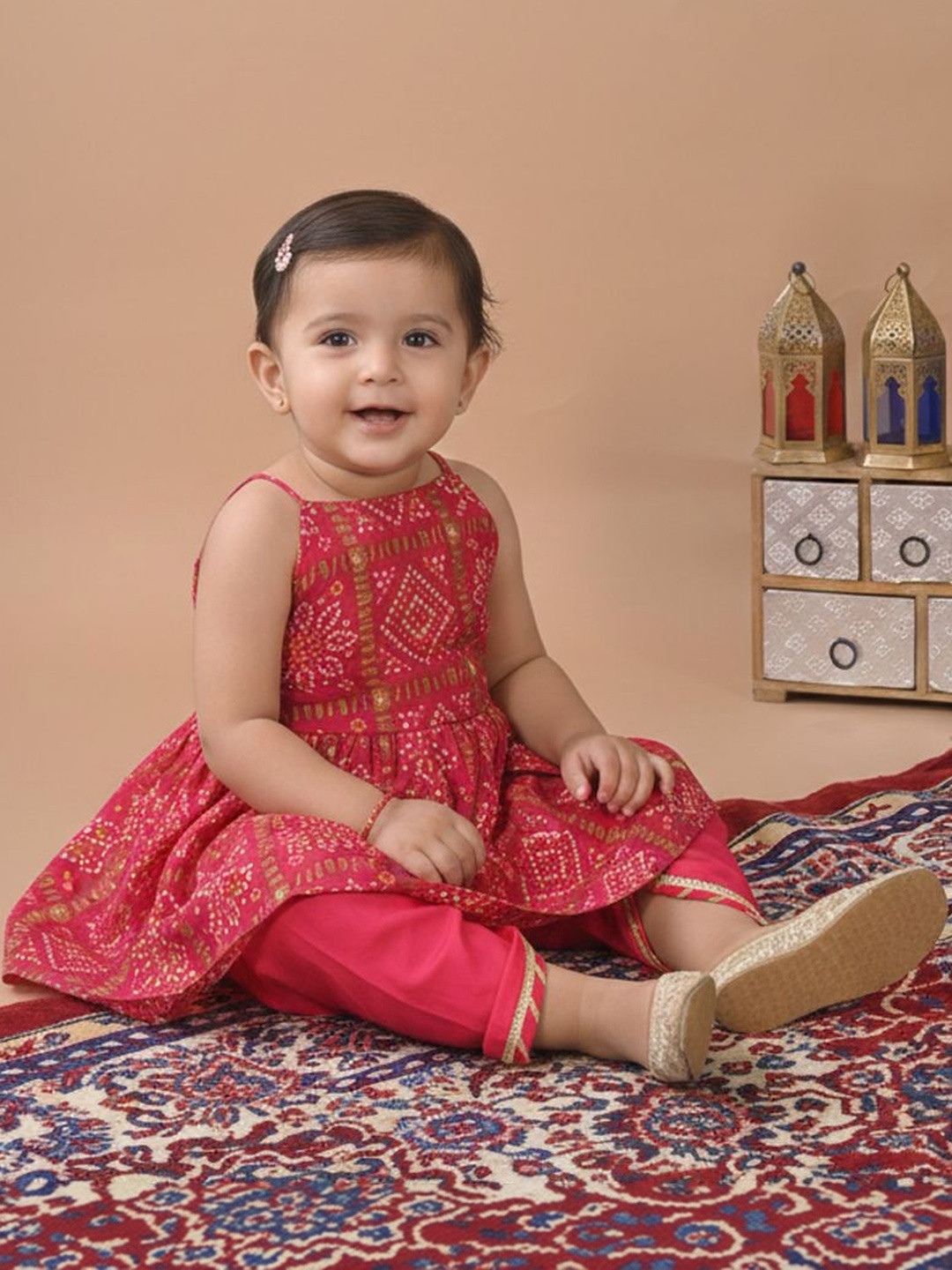Here&Now X Kinder Kids Girls Ethnic Motifs Printed Regular Pure Cotton Kurti with Trousers