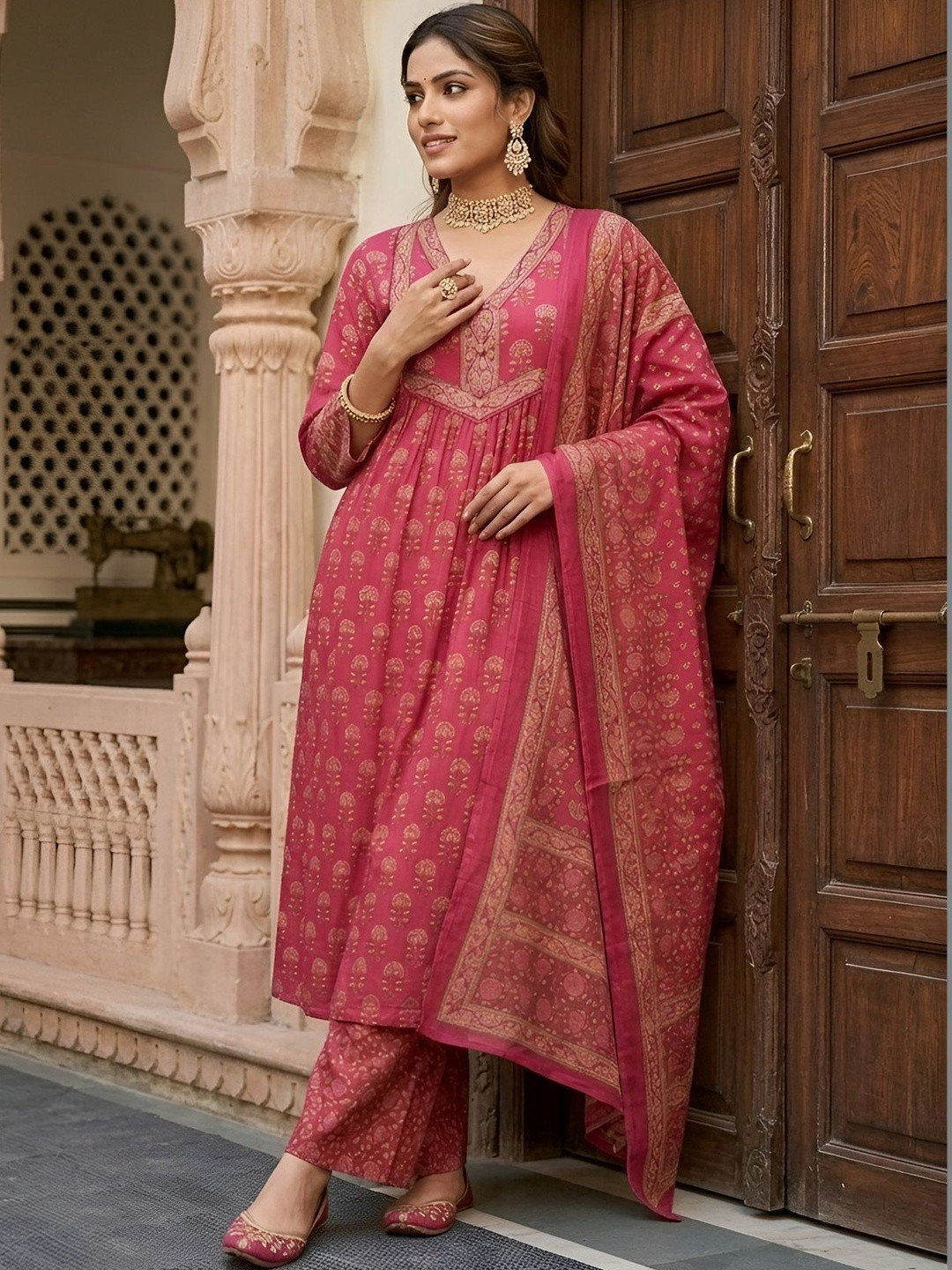 Nayo Pink Animal Printed Straight Kurta Set Dupatta Women Kurta Sets