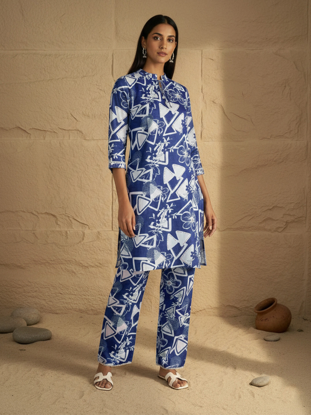 House of Pataudi Printed Tie-Up Neck Kurta & Trousers