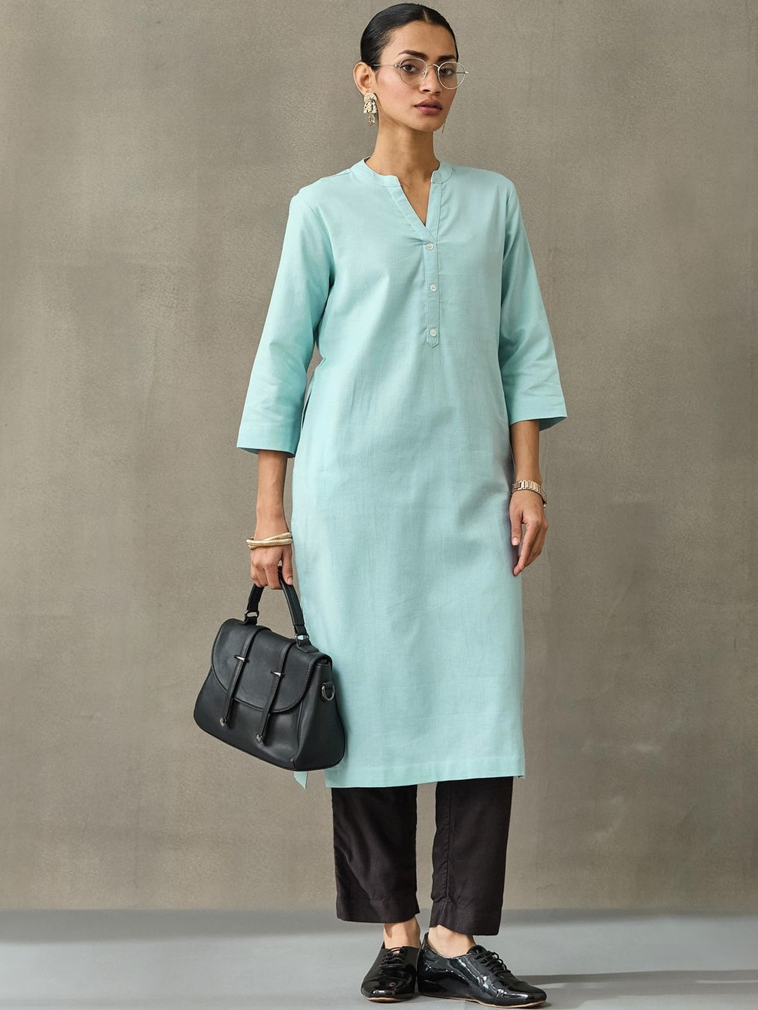 Navibhu Contemporary Women Cold-Shoulder Sleeves Thread Work Kurta