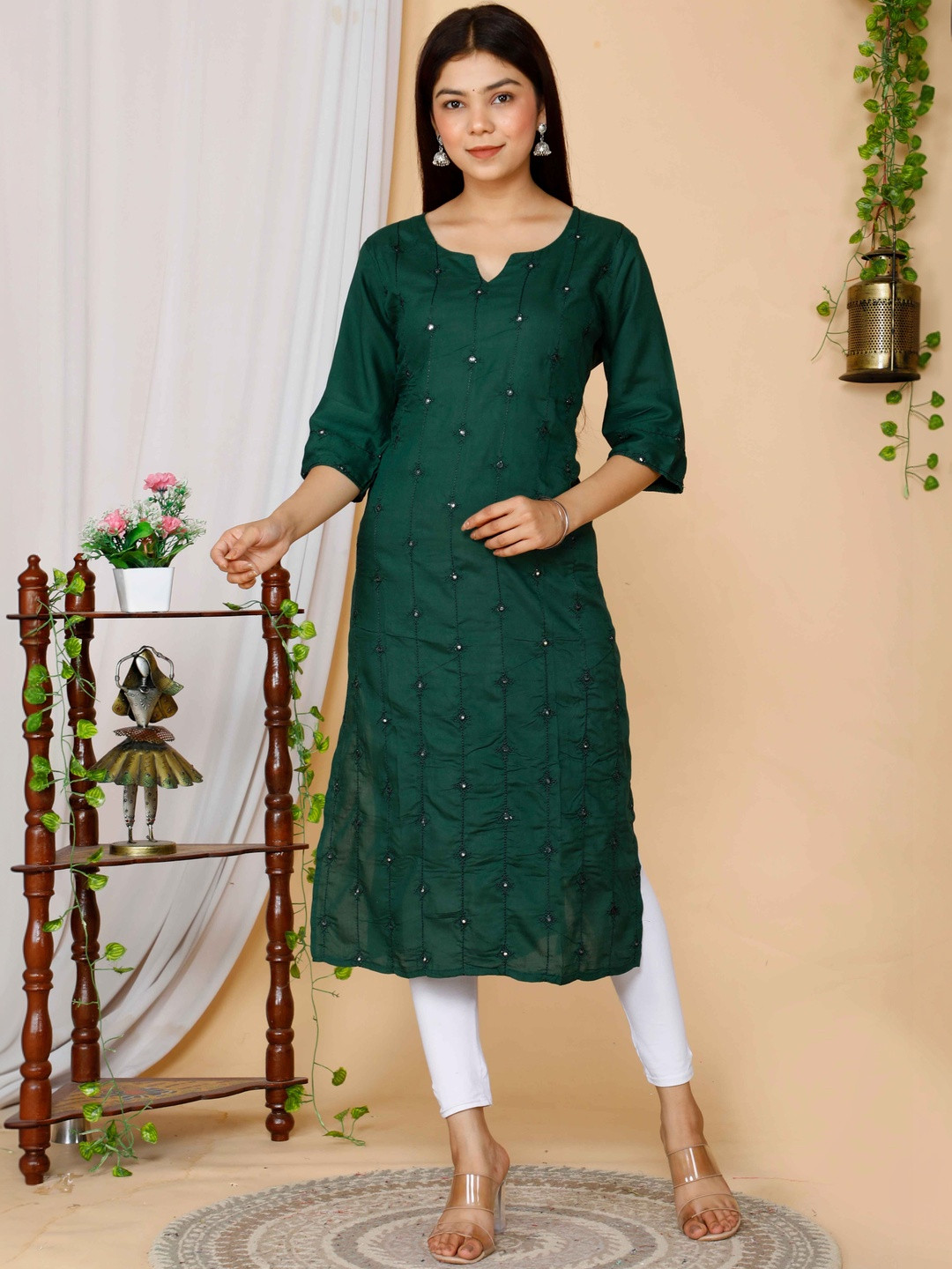 HERE&NOW Embellished V-Neck Mirror Work Mirror Work Kurti