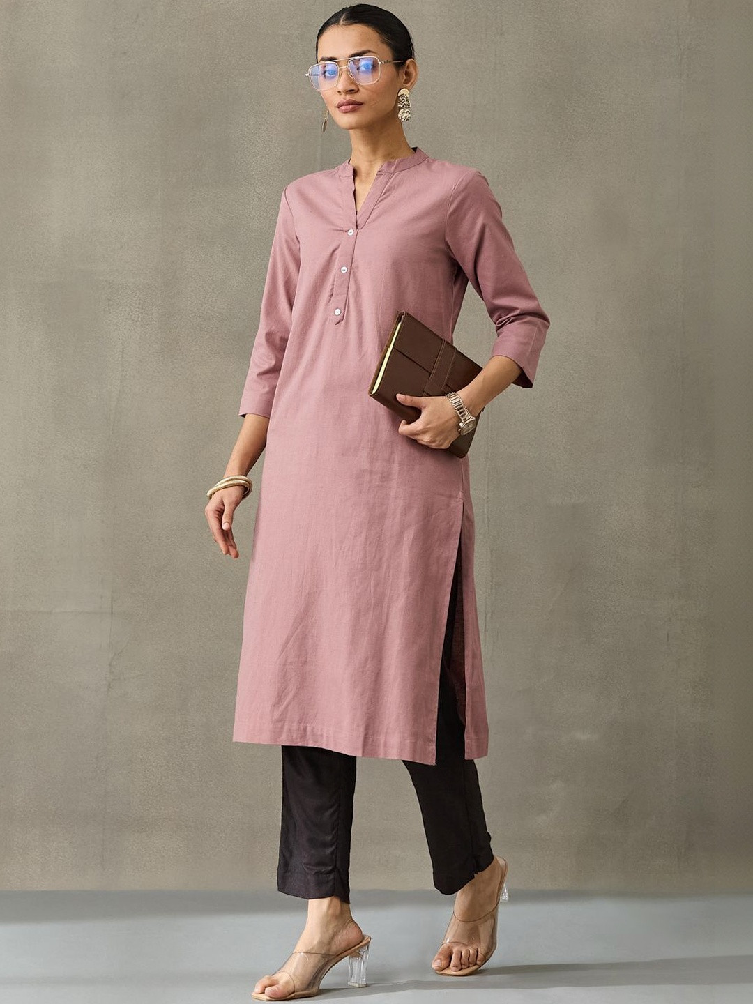 Navibhu Smart Women Cotton Flared Sleeves Thread Work Kurta