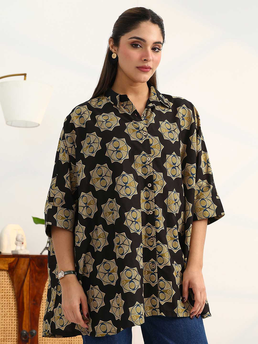Gerua Classic Corp Black Printed Cotton Blend Loose Fit Shirt