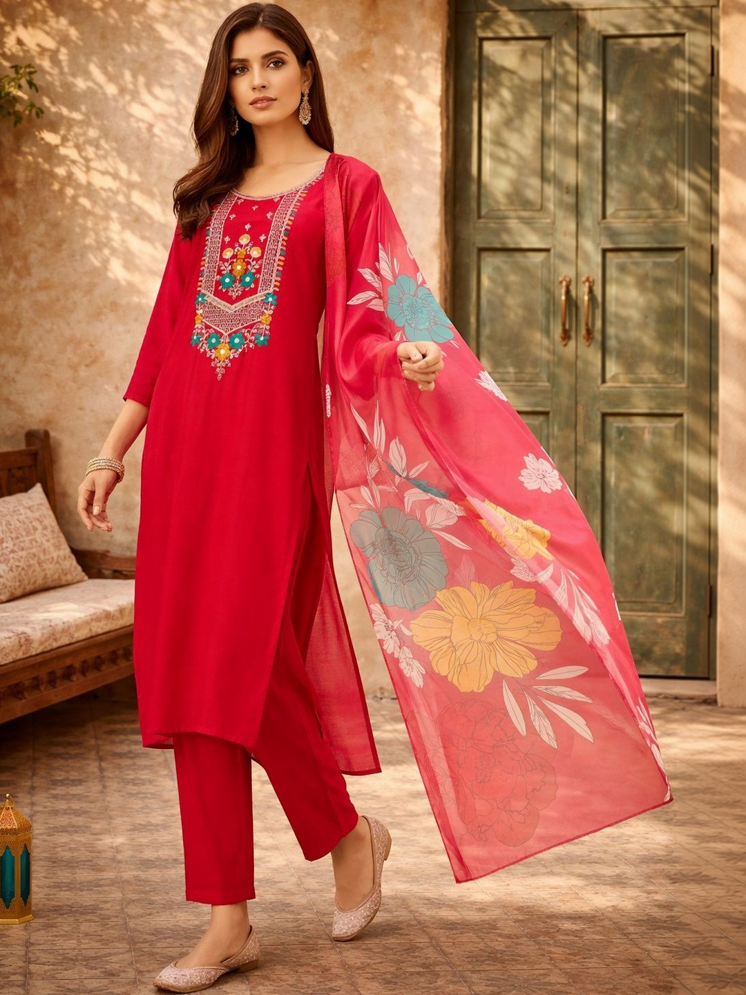 KINDA DESI Floral Embroidered Regular Thread Work Pure Silk Kurta With Trousers & Dupatta