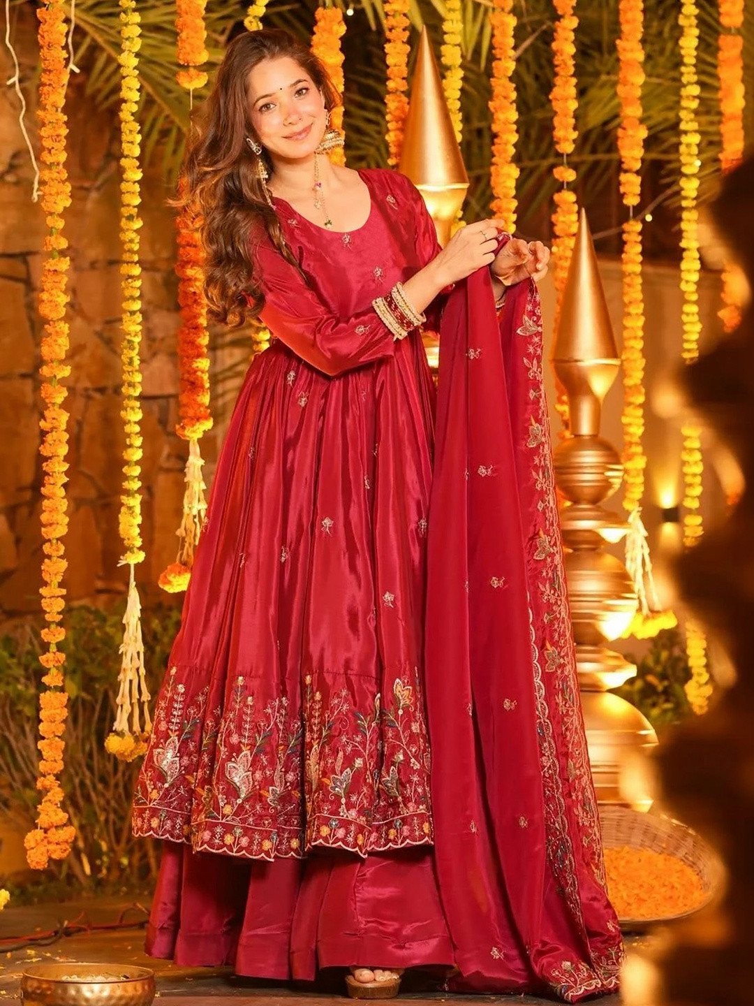 Moda Rapido Women Floral Embroidered Empire Zardozi Pure Silk Kurta with Palazzos & With Dupatta