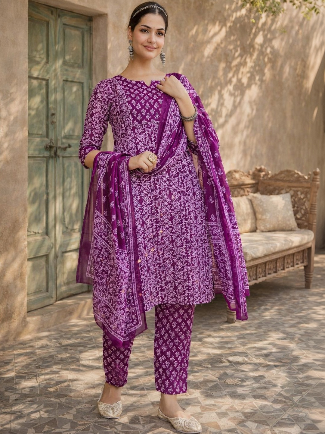 KINDA DESI Women Ethnic Motifs Printed Regular Kurta with Trousers & With Dupatta
