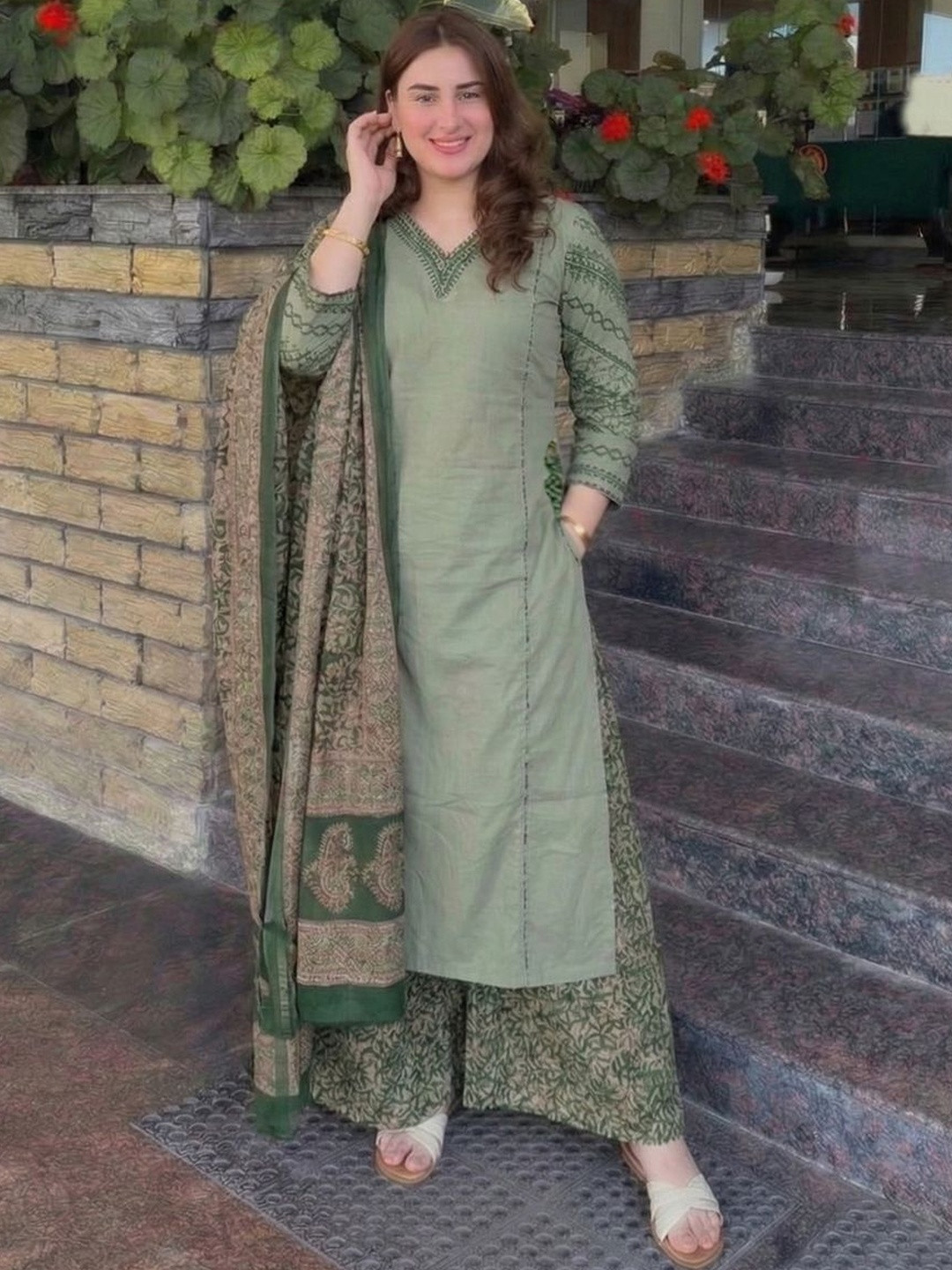 Anouk Rustic Women Ethnic Motifs Printed Regular Thread Work Kurta with Palazzos & With Dupatta