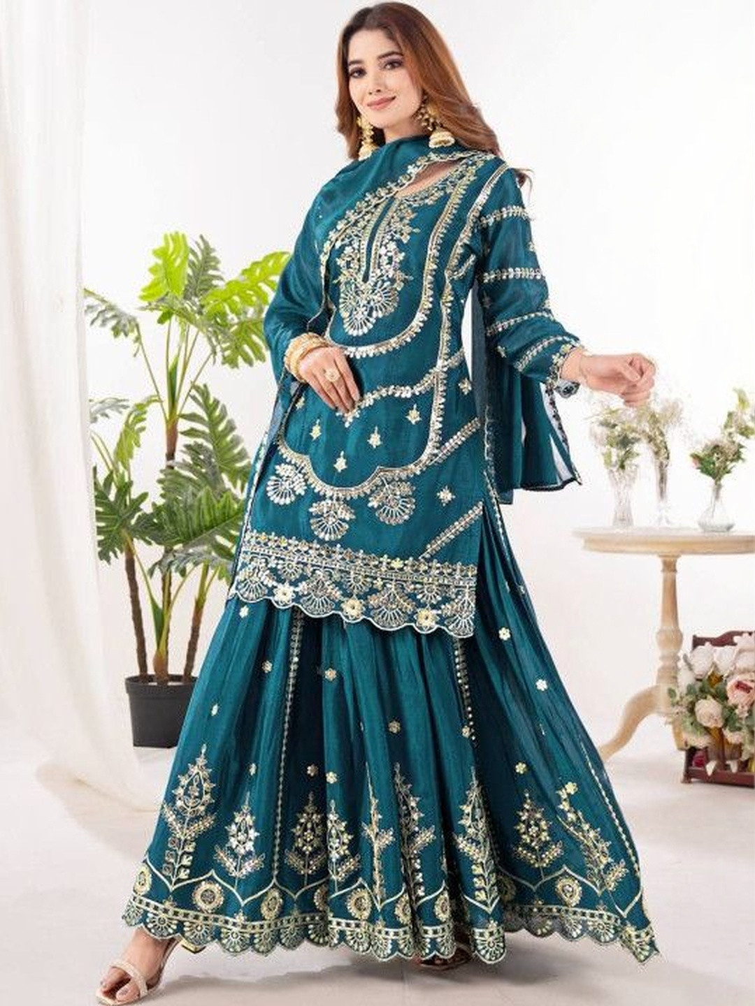 LH ENTERPRISE Women Ethnic Motifs Embroidered Regular Thread Work Kurta with Sharara & With Dupatta