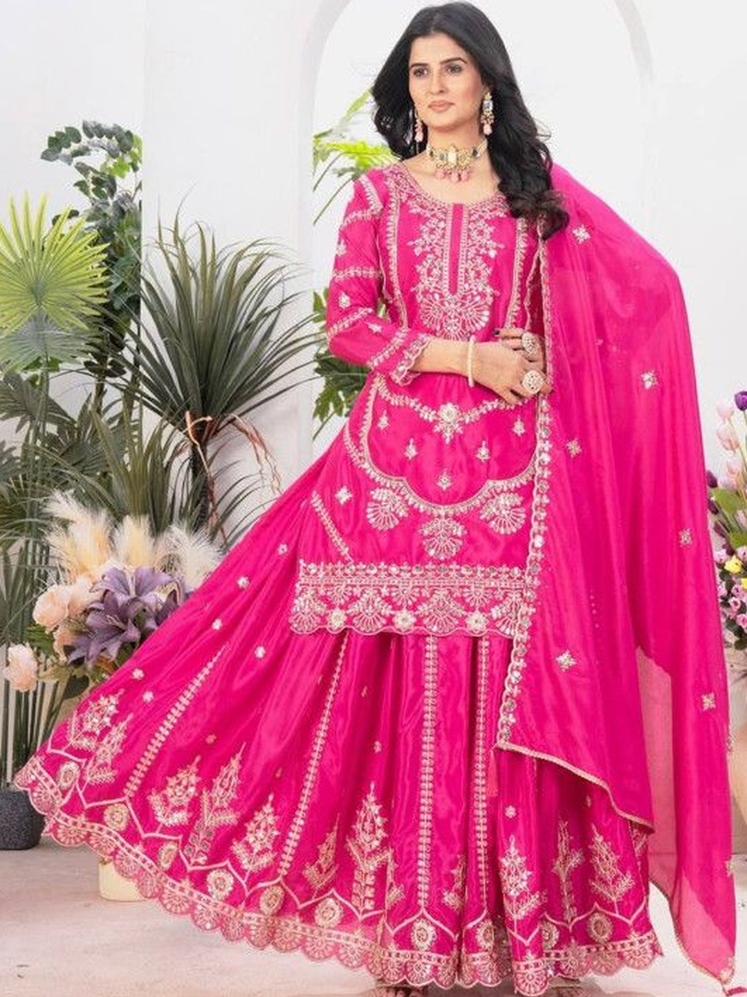 LH ENTERPRISE Women Ethnic Motifs Embroidered Regular Thread Work Kurta with Sharara & With Dupatta