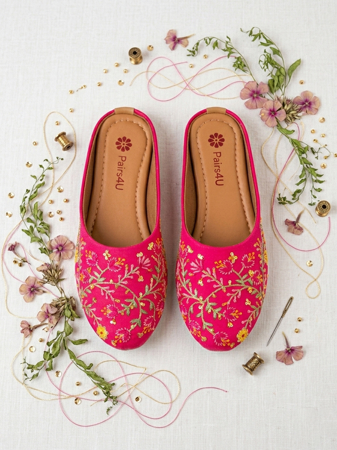 Pairs4U Women Embellished Ethnic Mojaris with Embroidered Flats