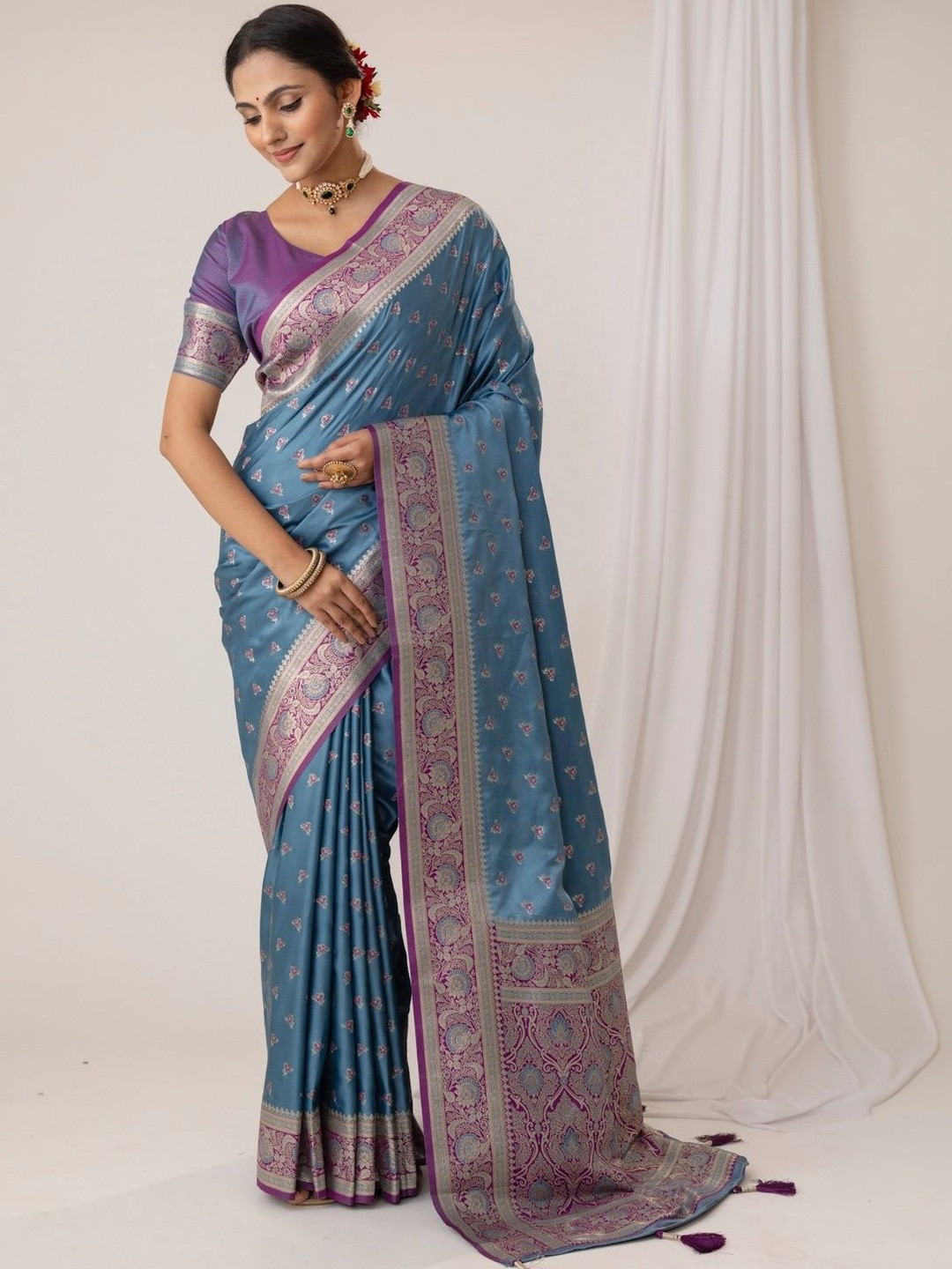 VARYAM Ethnic Motifs Zari Satin Banarasi Saree
