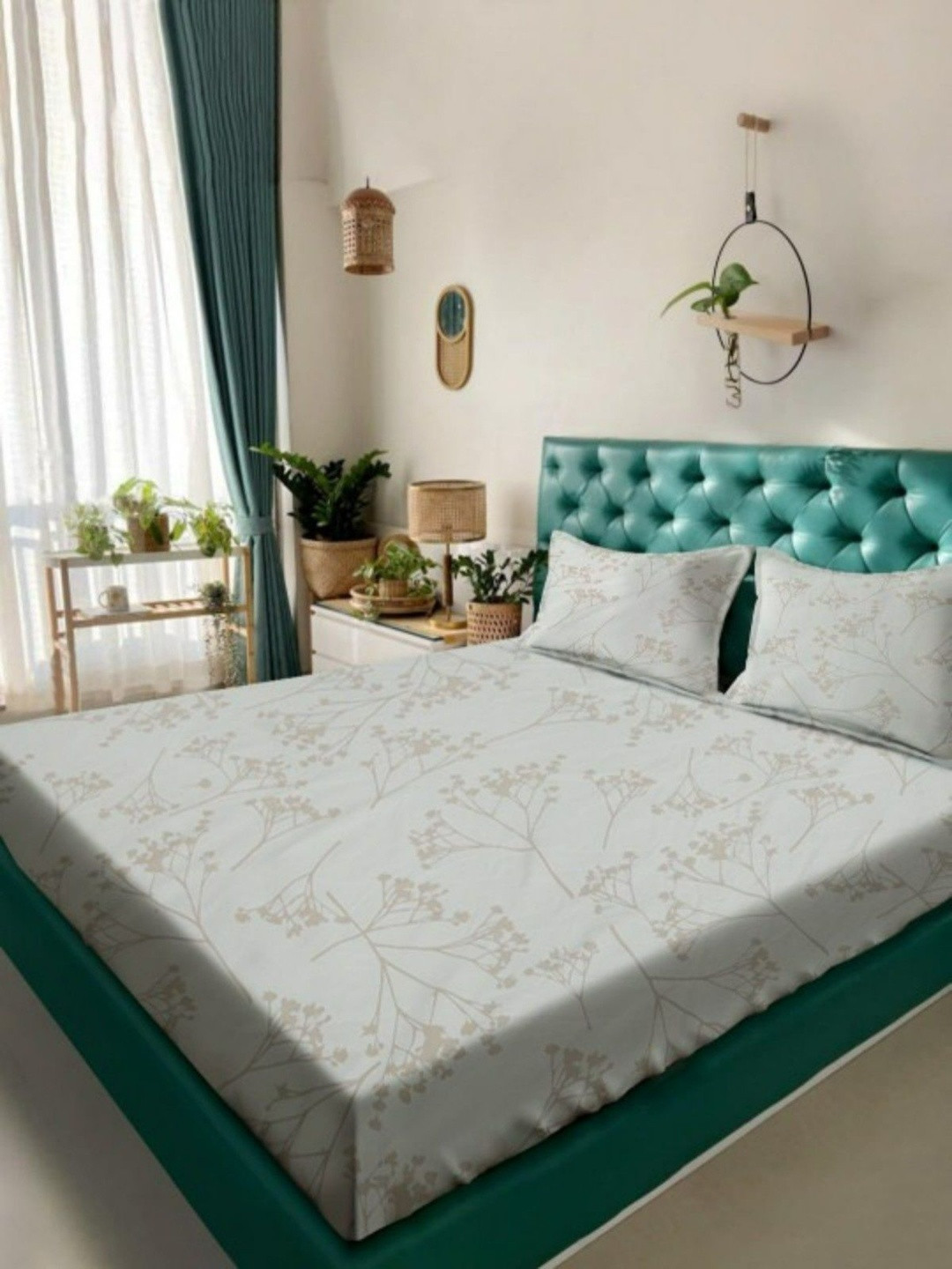 UrbanArts Off White Floral 300 TC King Bedsheet with 2 Pillow Covers
