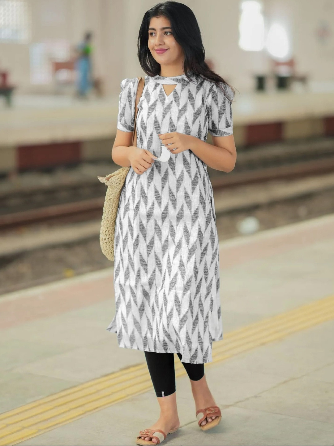 HETURAJ FASHION Printed Kurti