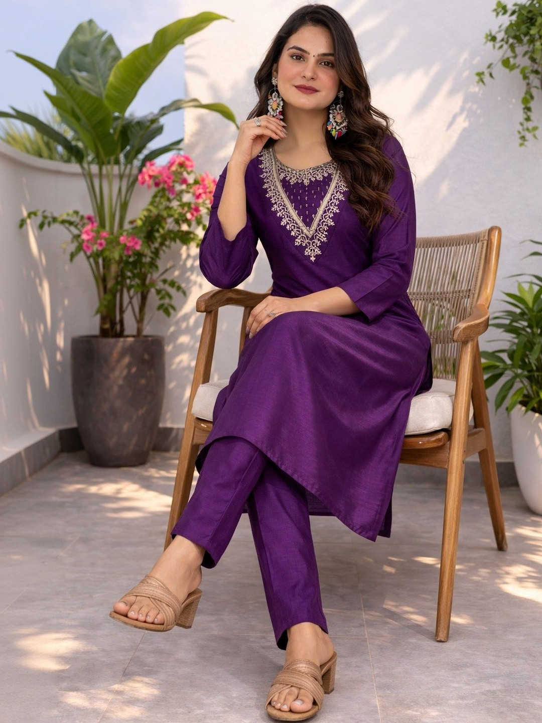 SDK FASHION Women Ethnic Motifs Embroidered Regular Thread Work Kurta with Trousers