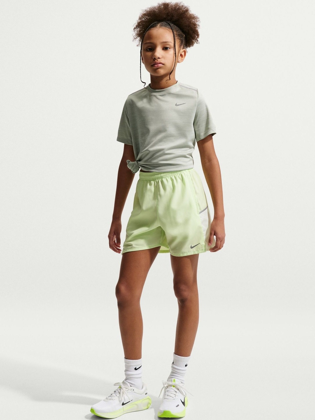 Nike Miler Older Kids' Dri-FIT Short-Sleeve Top