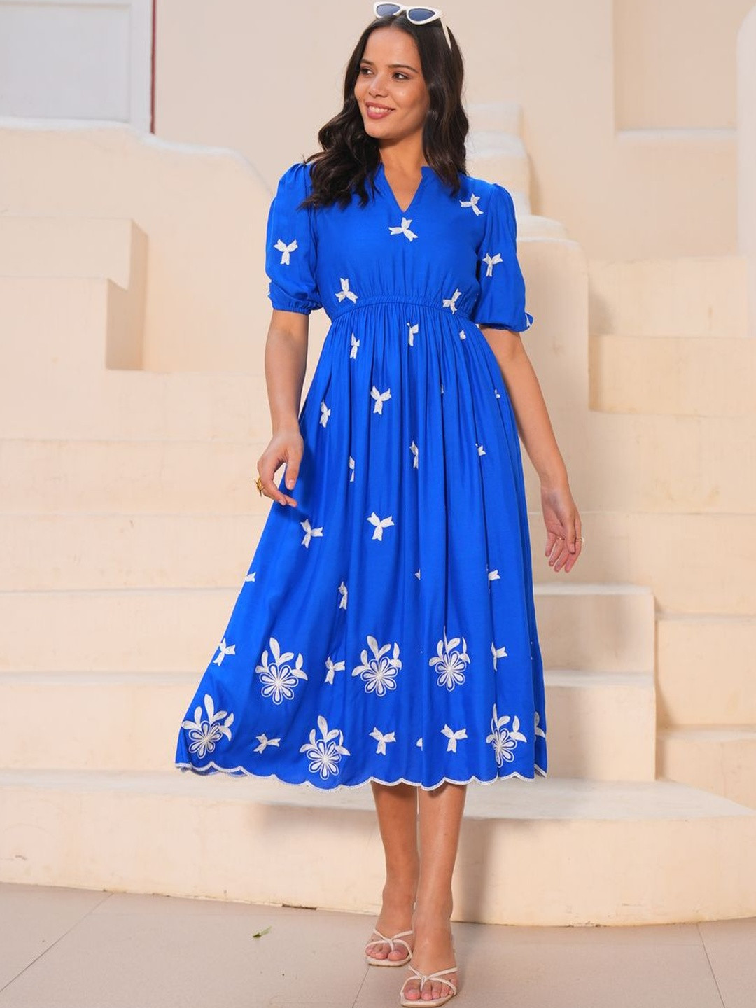OCTICS Blue Embroidery Puff Slevee Midi Dress