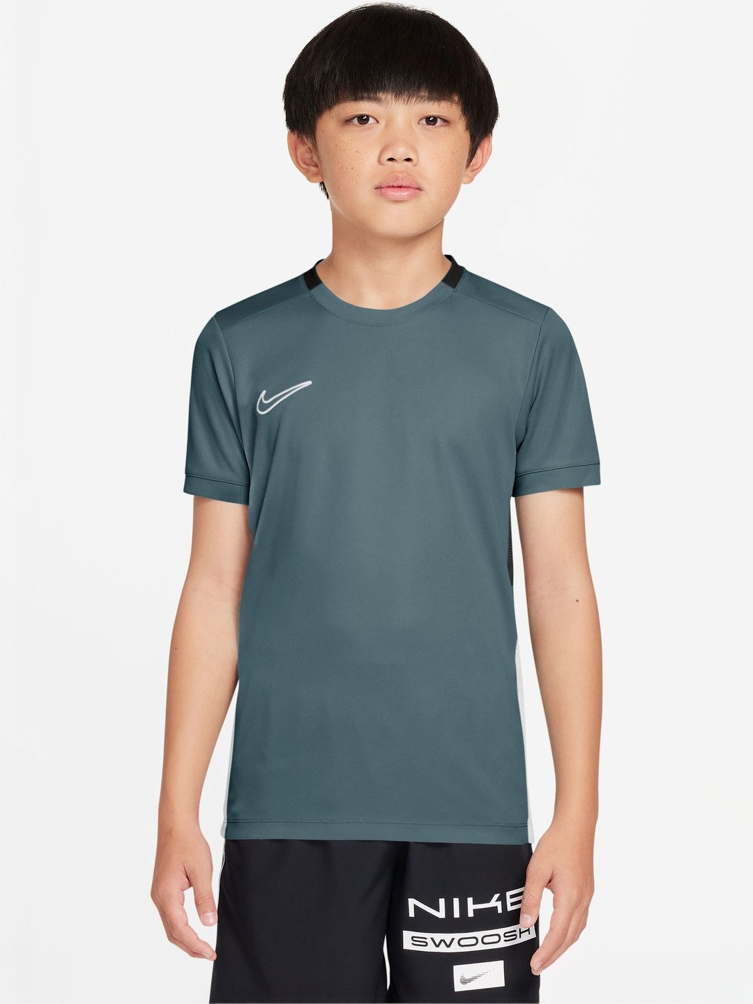 Nike Academy Older Kids' Dri-FIT Football Top