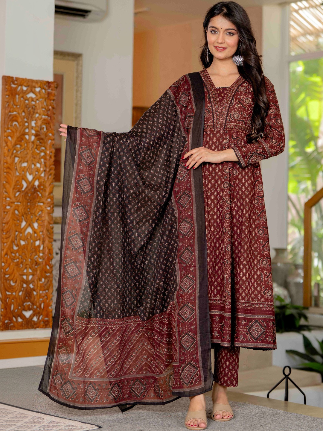 Pistaa Women Ethnic Motifs Printed Empire Pure Cotton Kurta with Trousers & With Dupatta