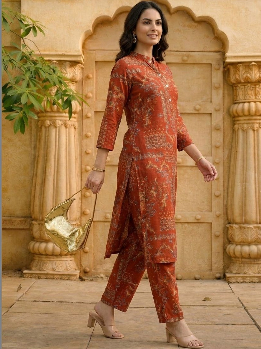 AANVI Floral Cotton Printed Tunic with Trousers