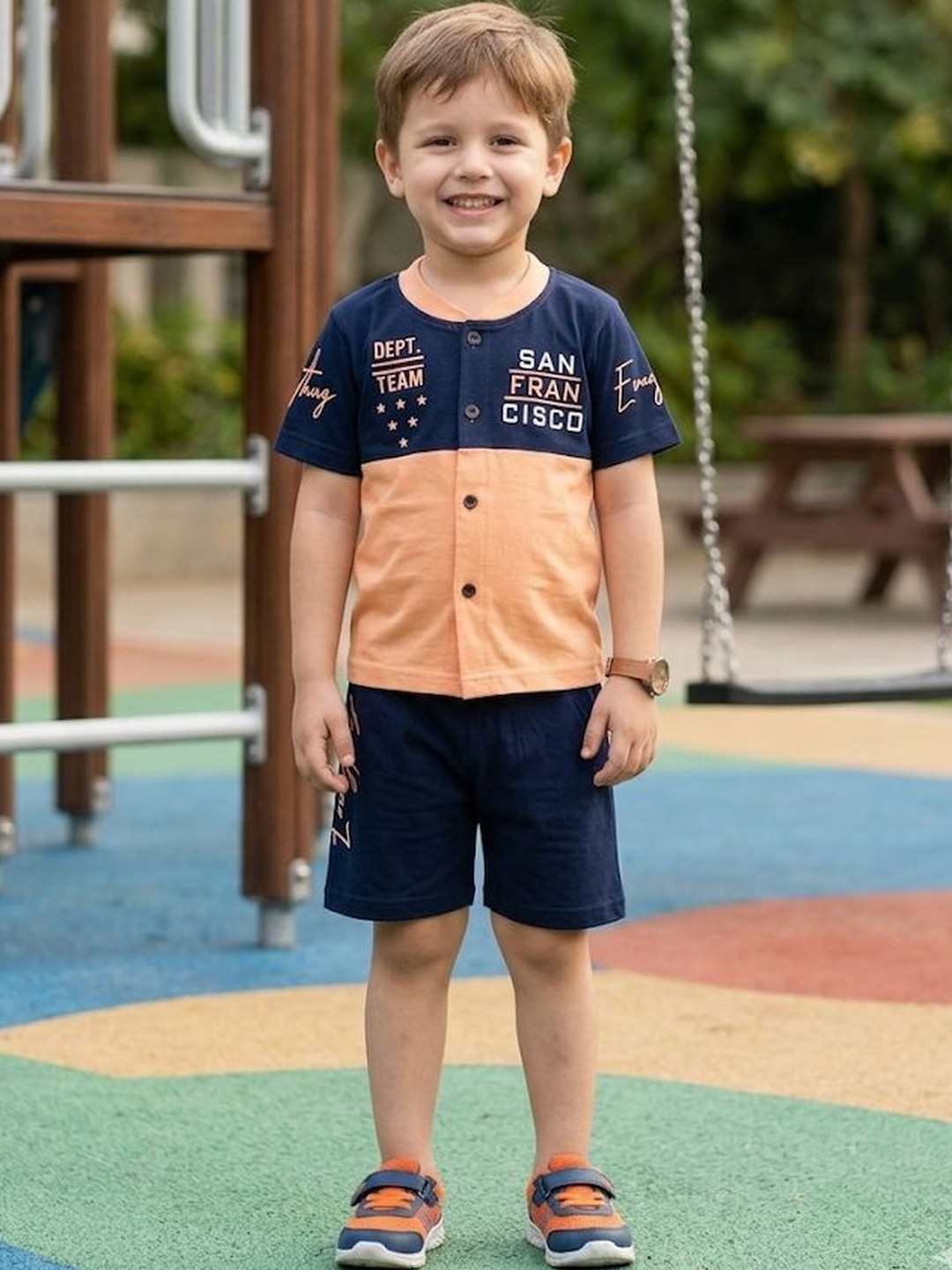 Pankhu Unisex Kids Colourblocked T-shirt with Shorts