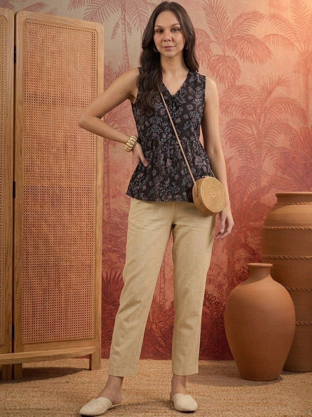 Sangria Women Floral Printed Round Neck Sleeveless Peplum Top