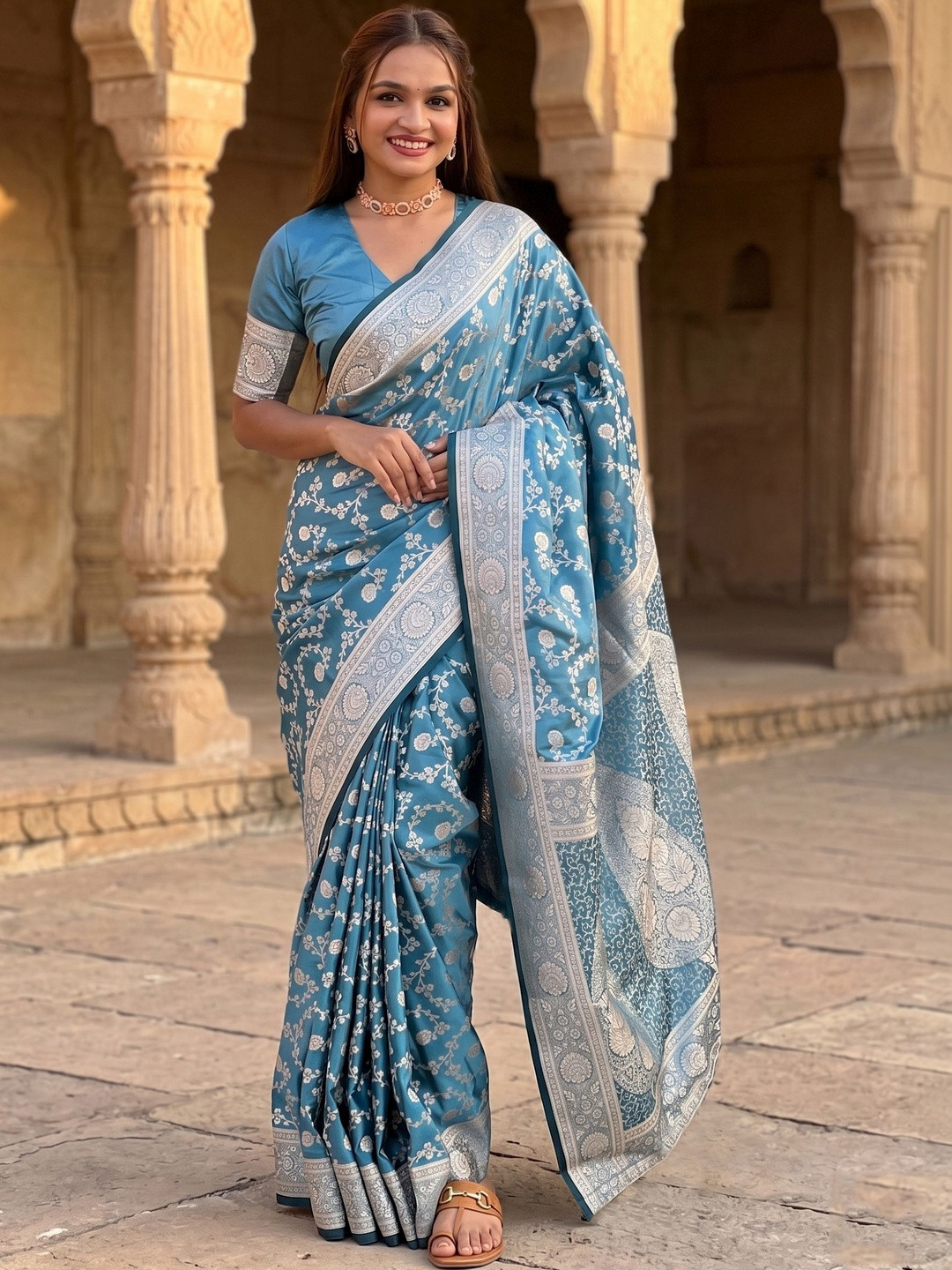Moda Rapido Ethnic Motifs Zari Silk Blend Banarasi Saree