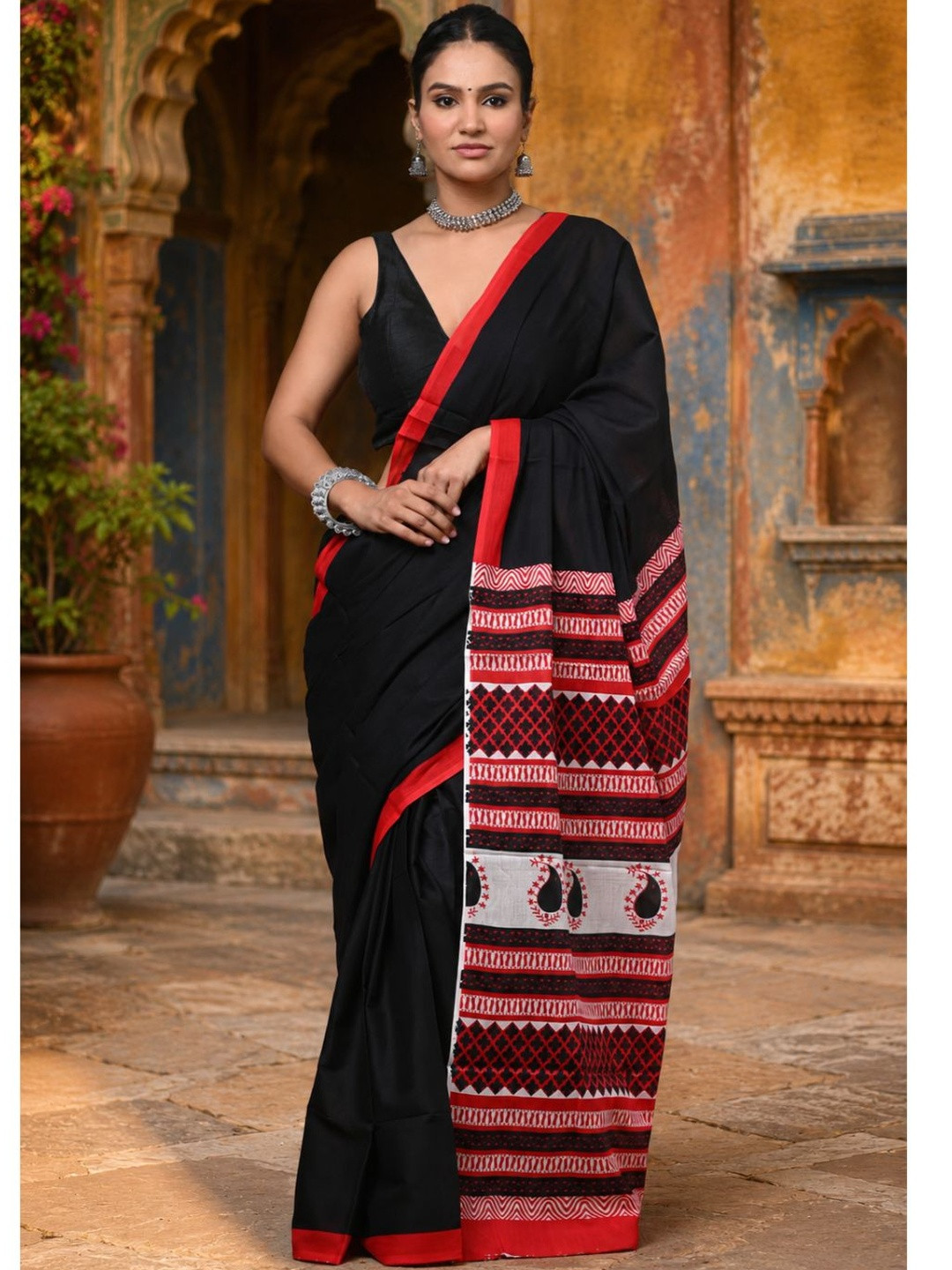 Dhaaga Ghar Ethnic Motifs Pure Cotton Handloom Bagru Saree