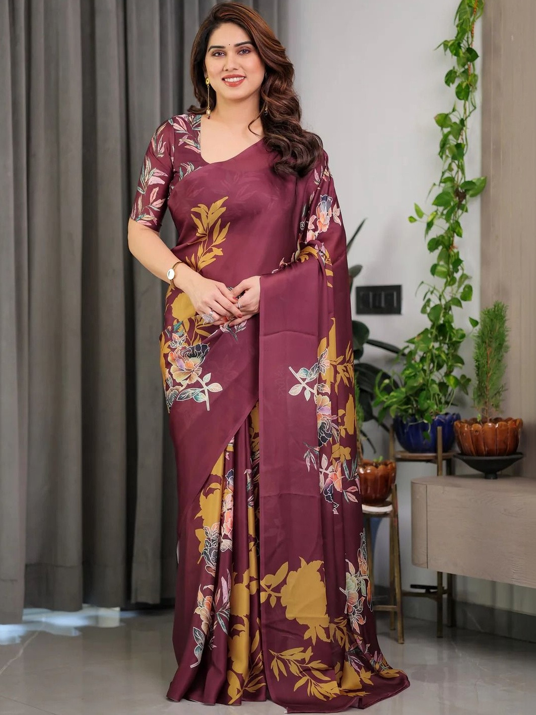 PRISHIL ENTERPRISE Floral Saree