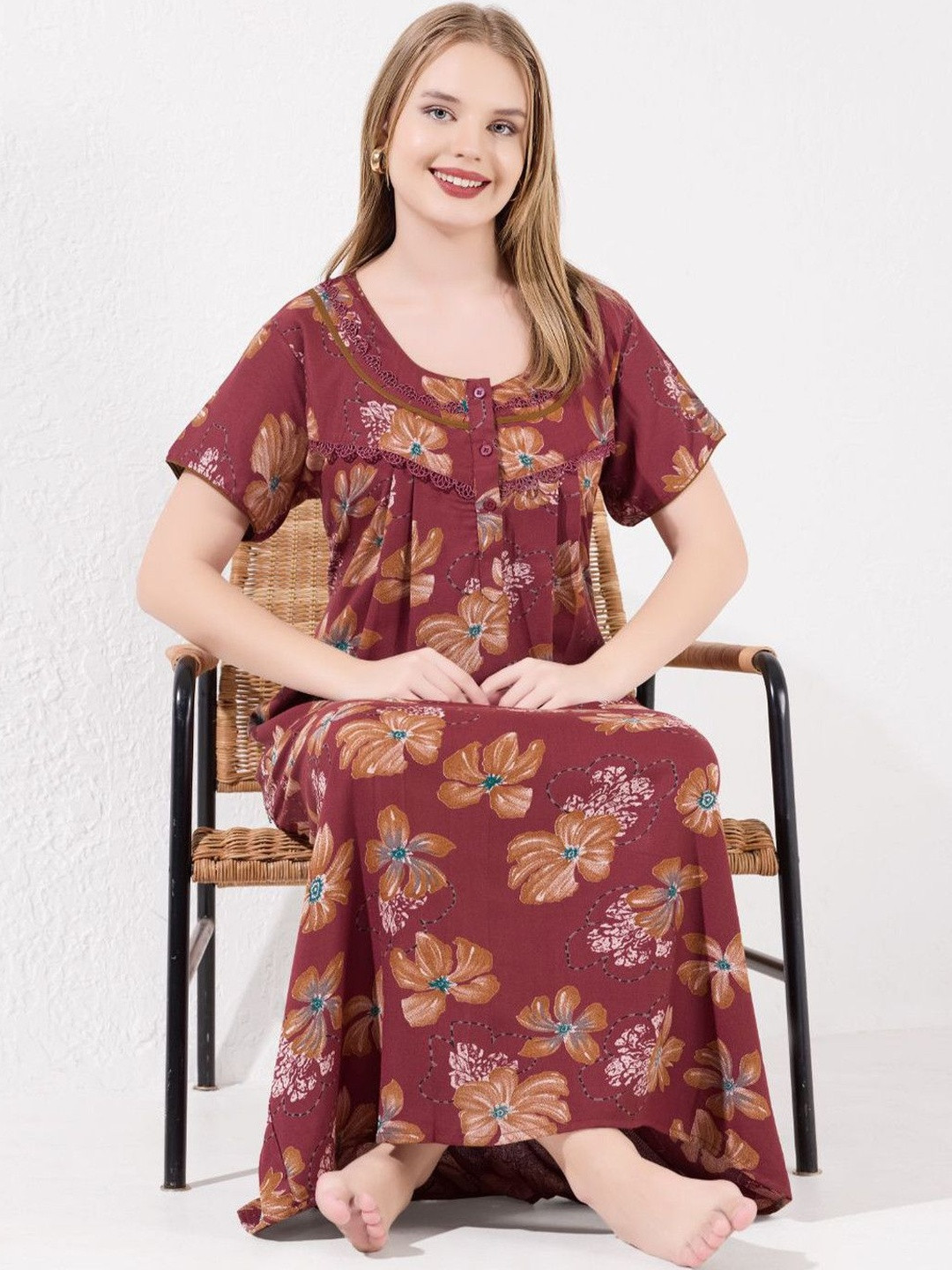 TRUNDZ Women Printed Round Neck Short Sleeves Maxi Nightdress