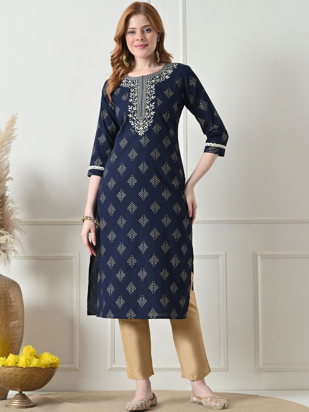 DEEPYOG APPAREL Women Ethnic Motifs Printed Thread Work Indie Prints Kurta