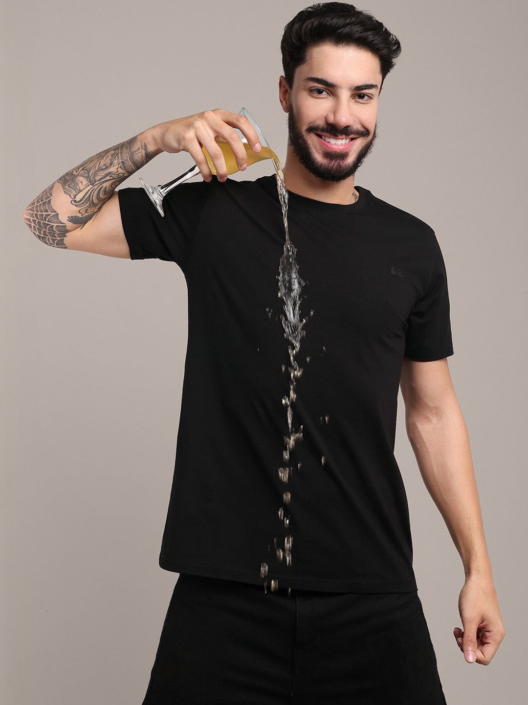 Vandee Men Black Solid Anti-Stain Anti-Odour Round Neck Cotton T-shirt