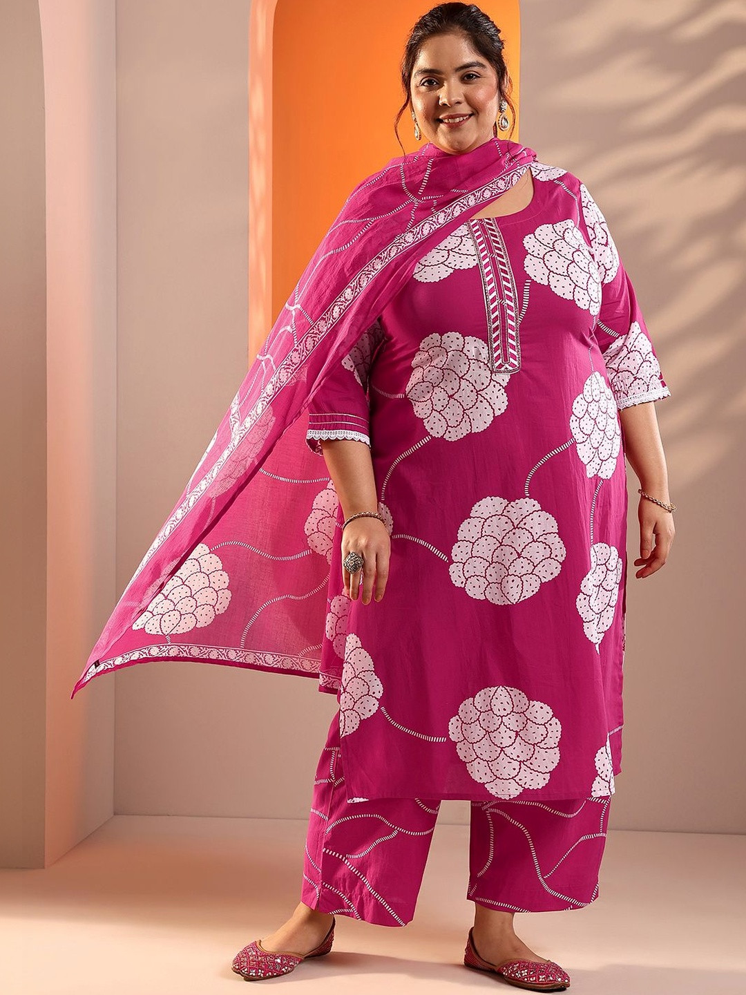 EXTRA LOVE BY LIBAS Plus Size Women Floral Printed Kurta with Palazzos & Dupatta