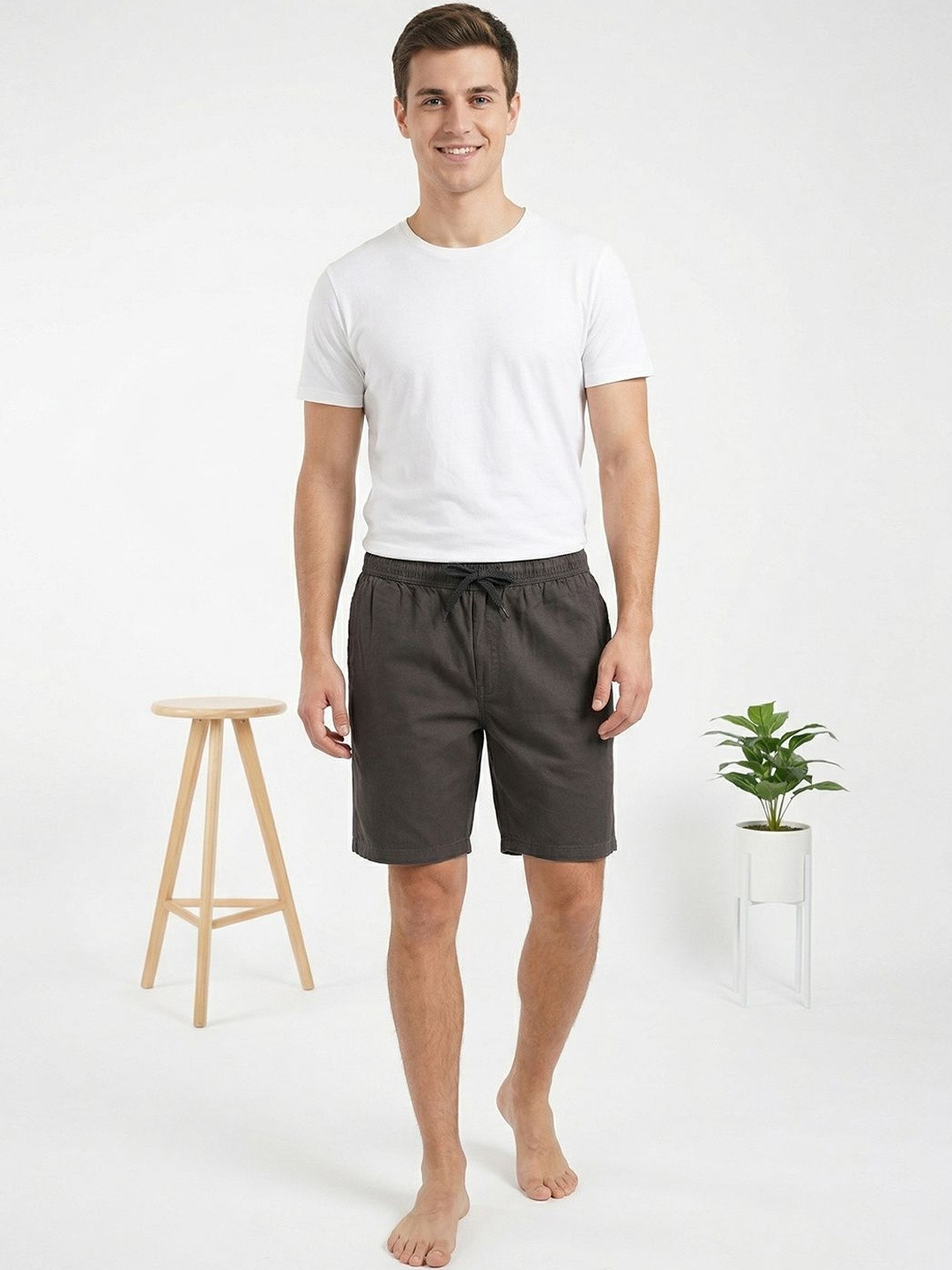 24 Street Men Cargo Regular Fit Mid-Rise Shorts