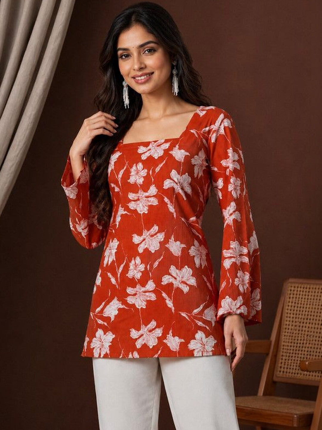 ALENJAN Floral Printed Square Neck Kurti