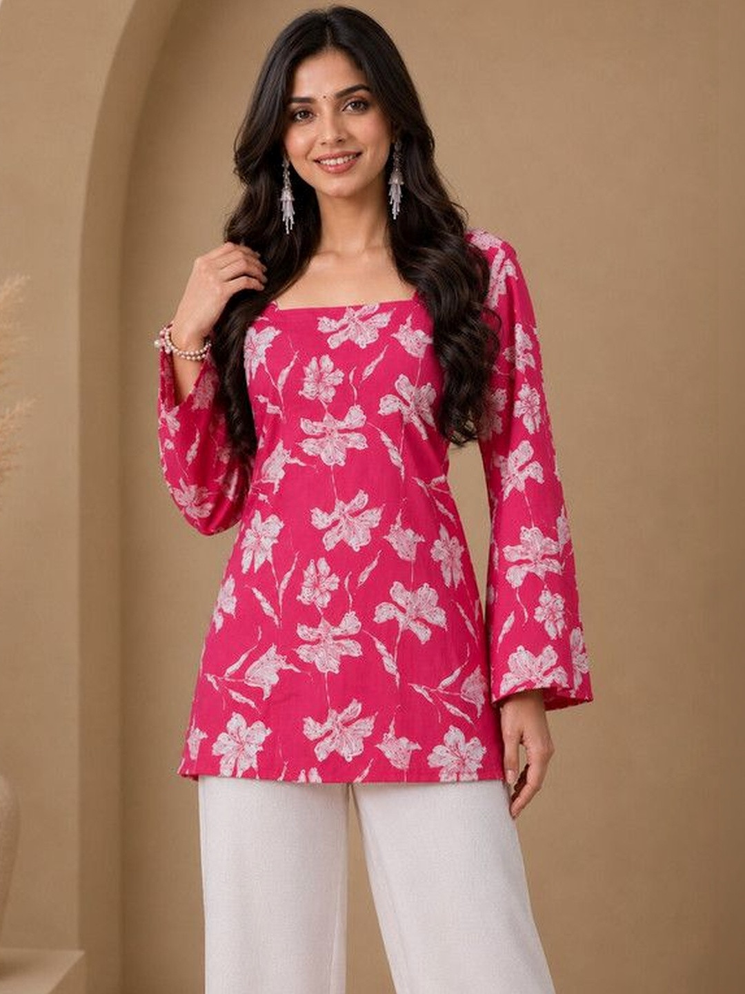 ALENJAN Floral Printed Square Neck Flared Sleeves Kurti