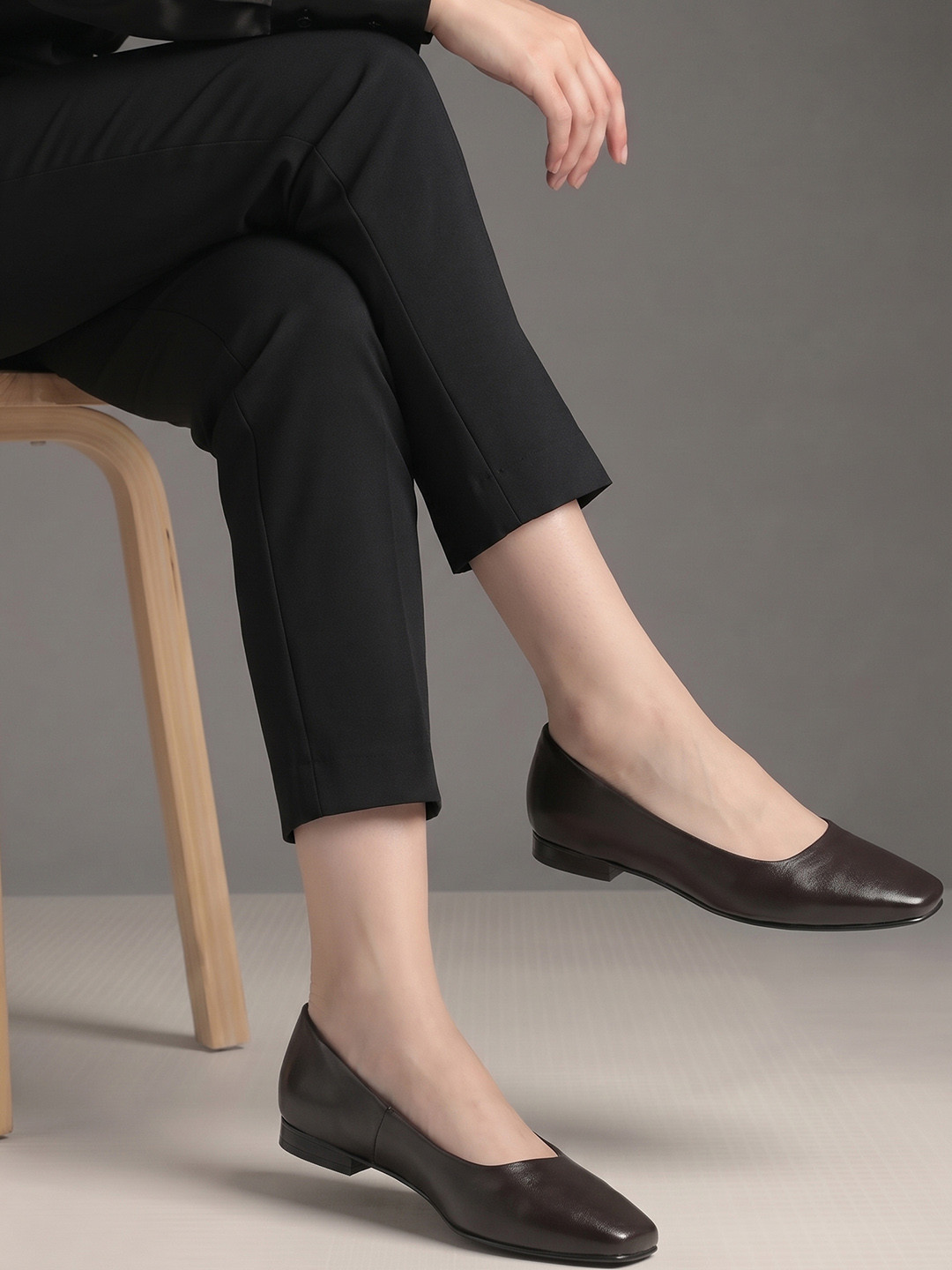 Kenneth Cole Women Textured Ballerinas