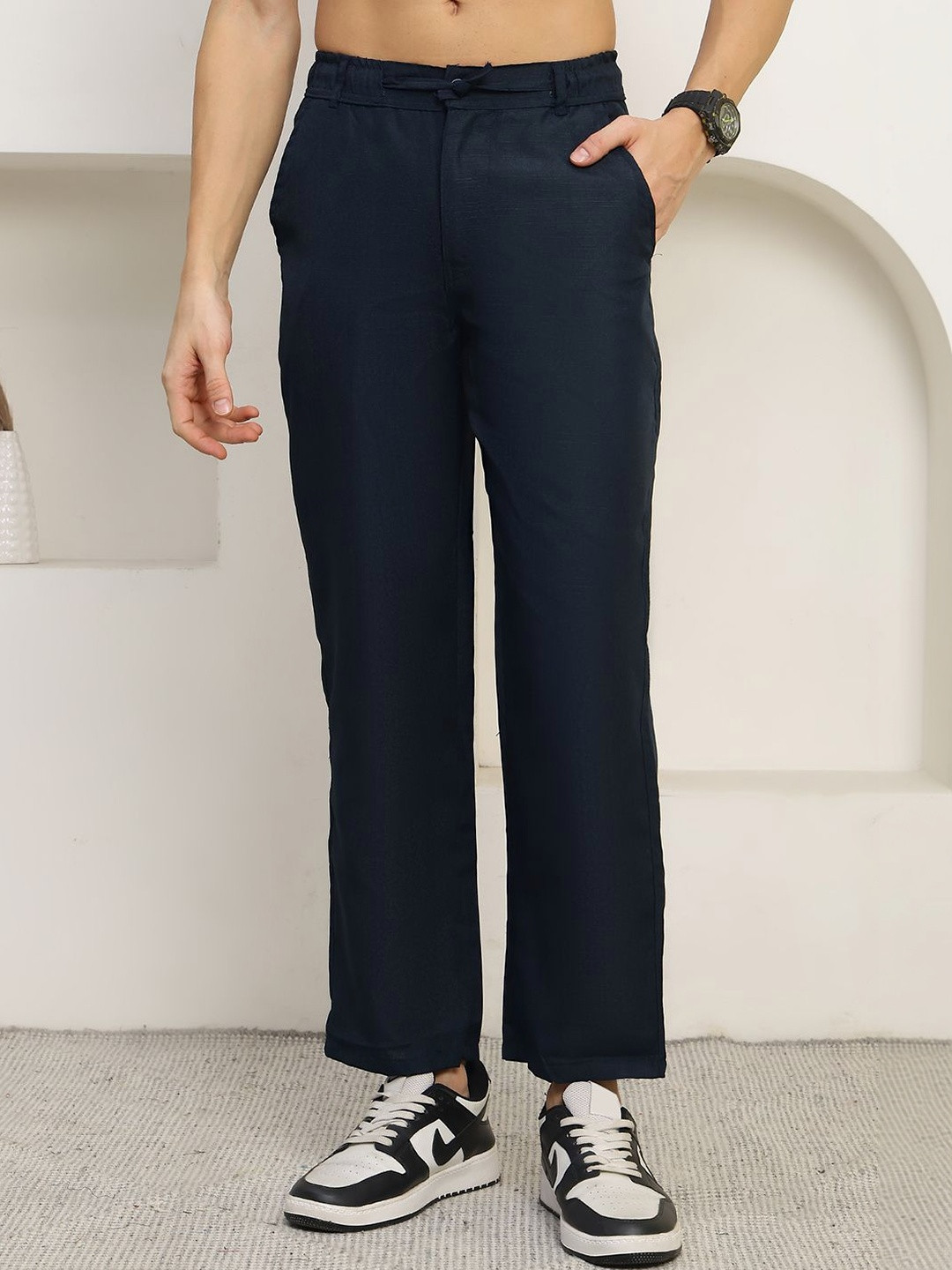 Tanip Men Trousers