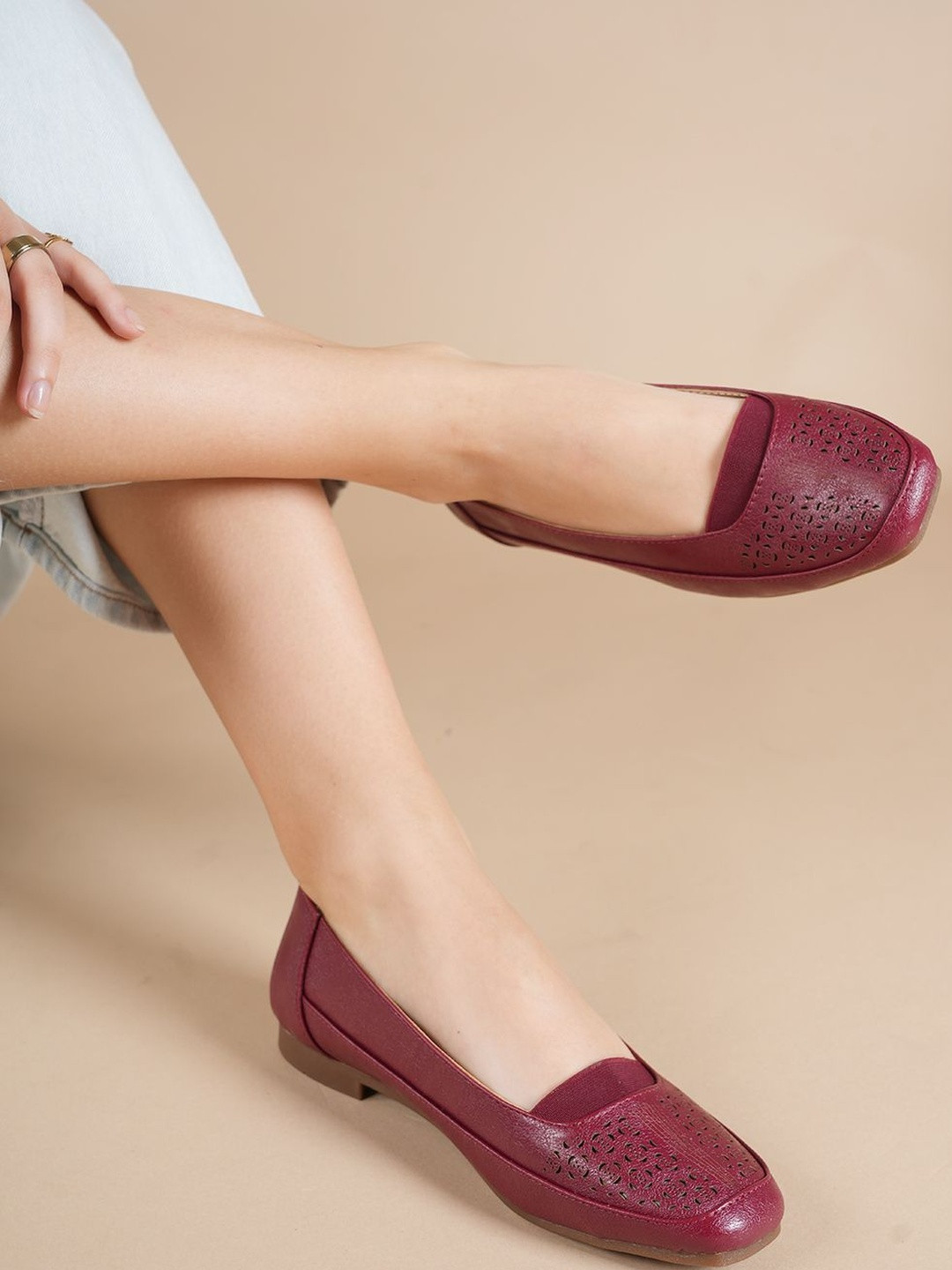 Mast & Harbour Women Textured Mojaris with Laser Cuts Flats