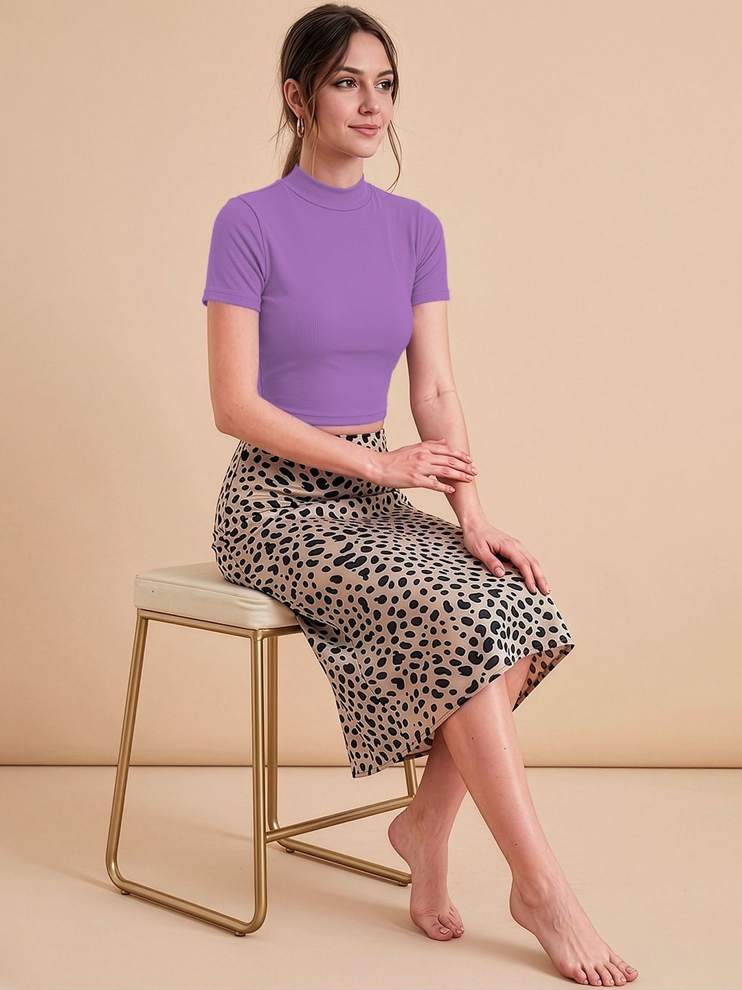 Navyankaa Crop Top