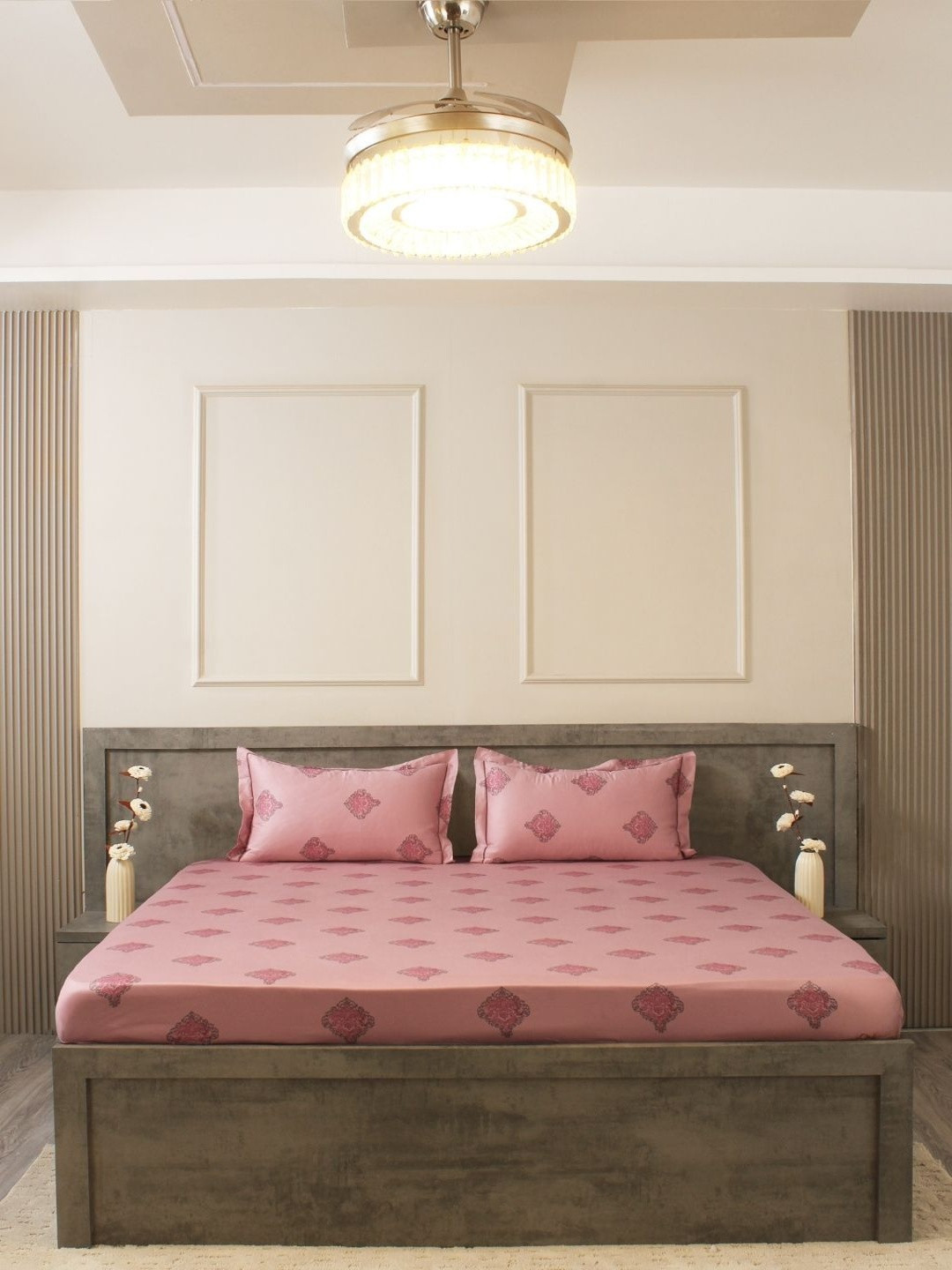 House of Owlet Pink Floral 600 TC Bedsheet with 2 Pillow Covers