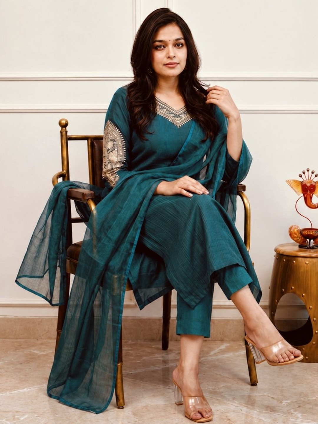 DWIJA FASHION Women Ethnic Motifs Embroidered Thread Work Kurta with Trousers & Dupatta