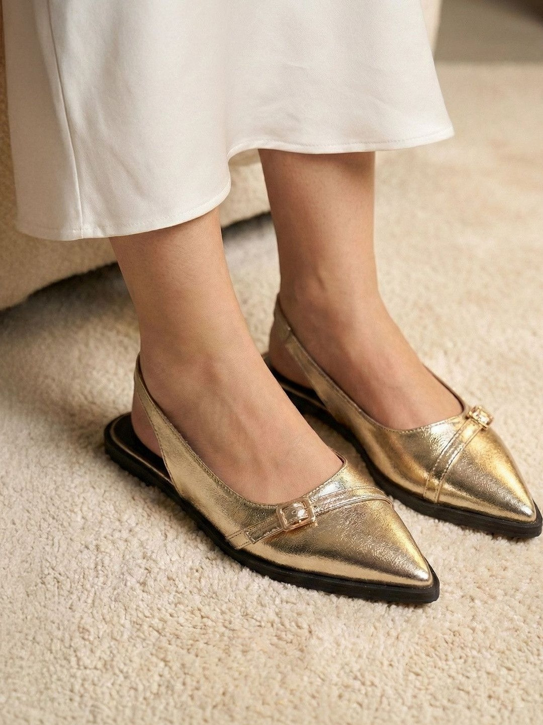 Pair ie Tales Women Ethnic Mules with Buckles Flats